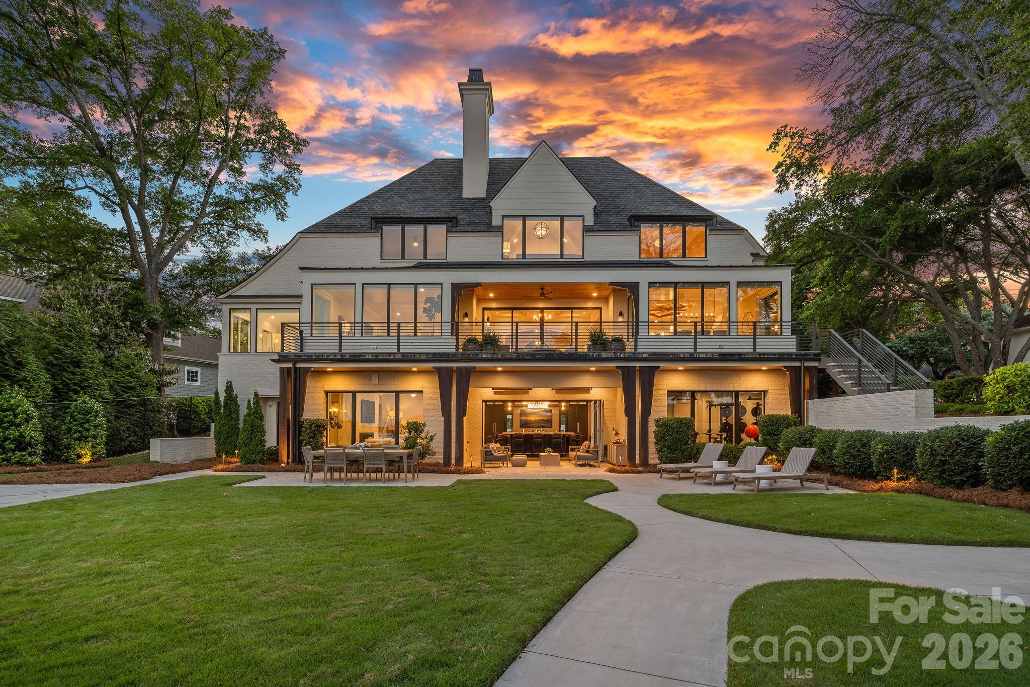 7861 Live Oaks Drive