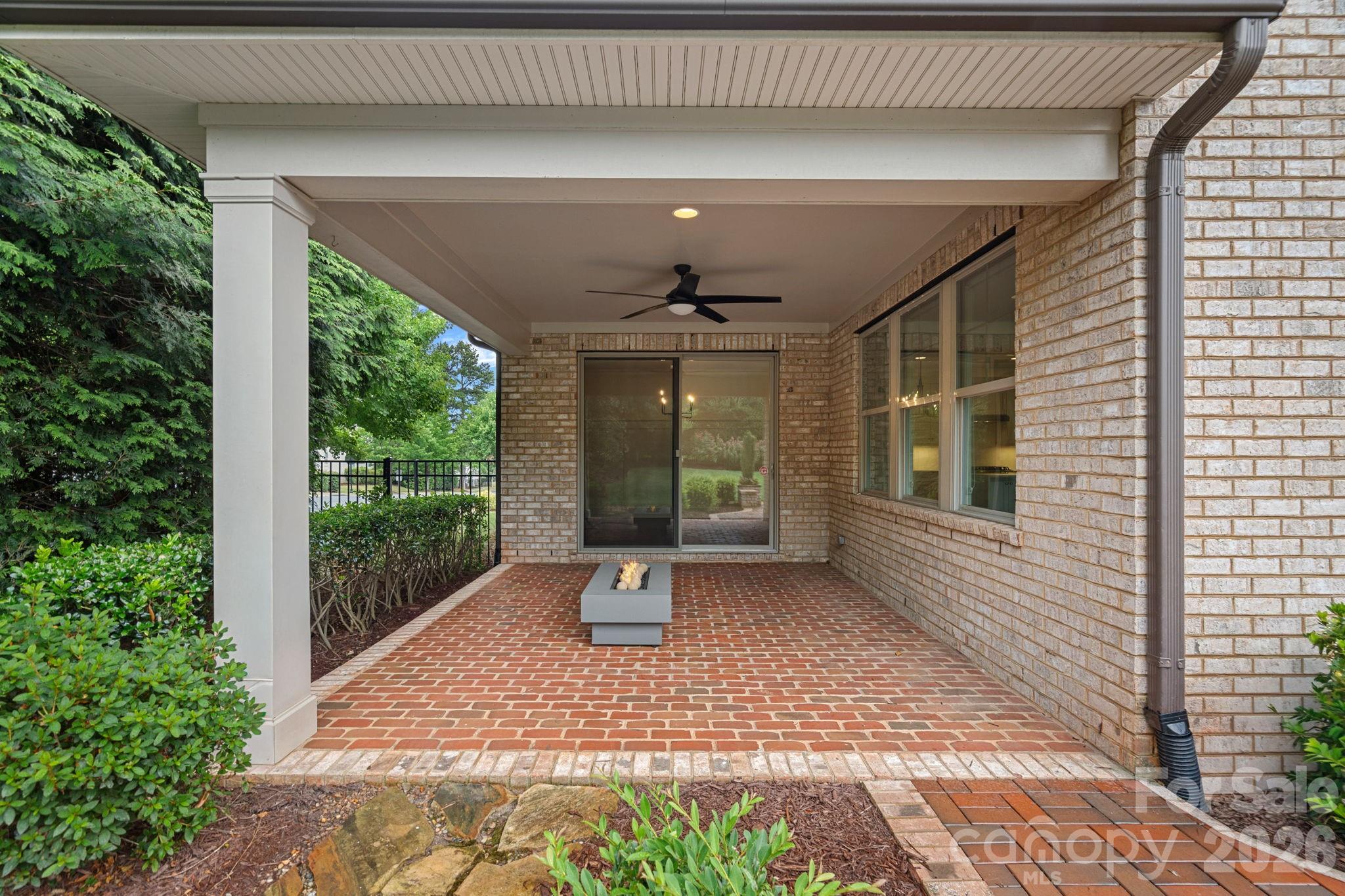 9141 Robbins Preserve Road