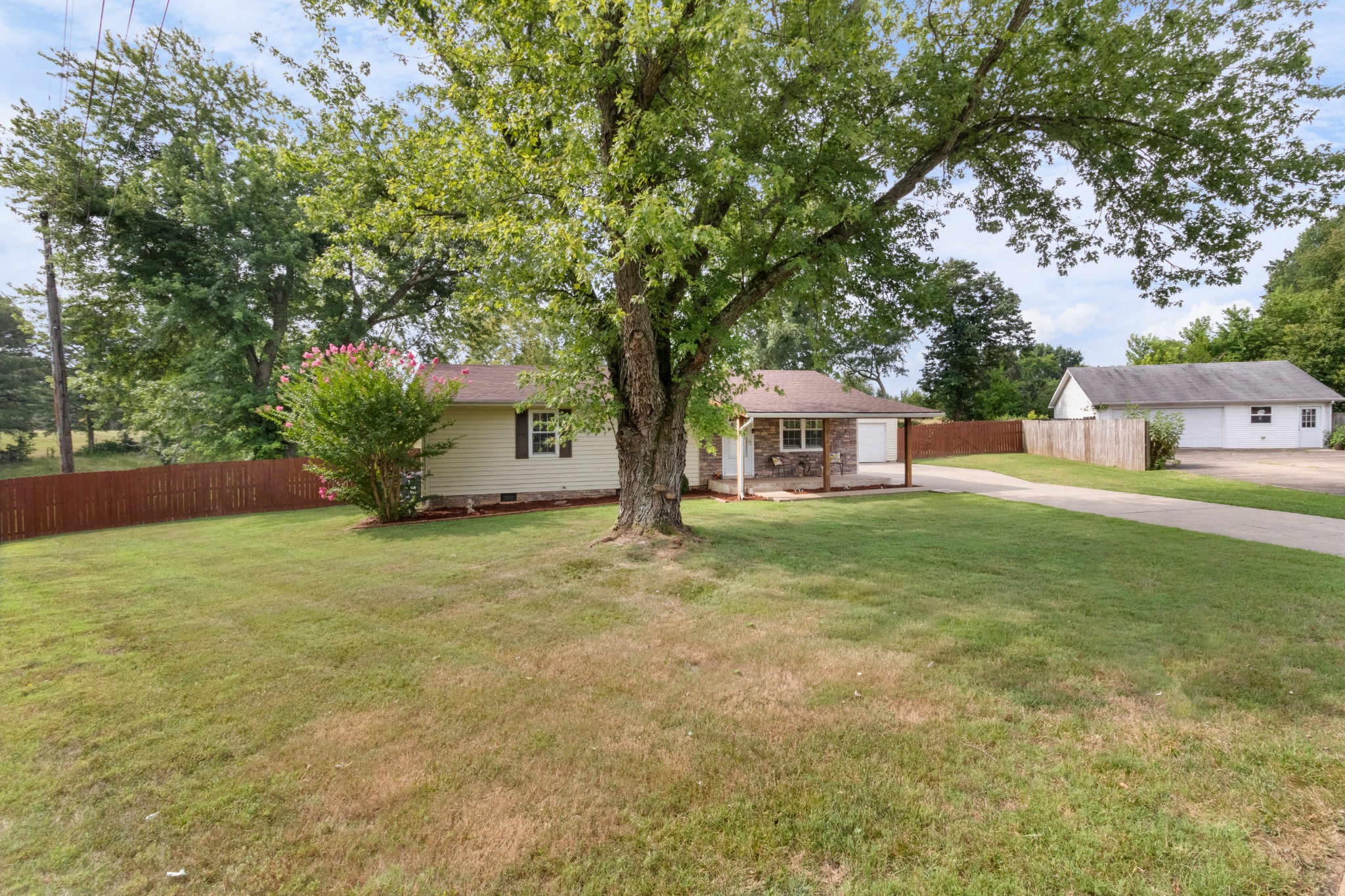 512 Caskey Dr