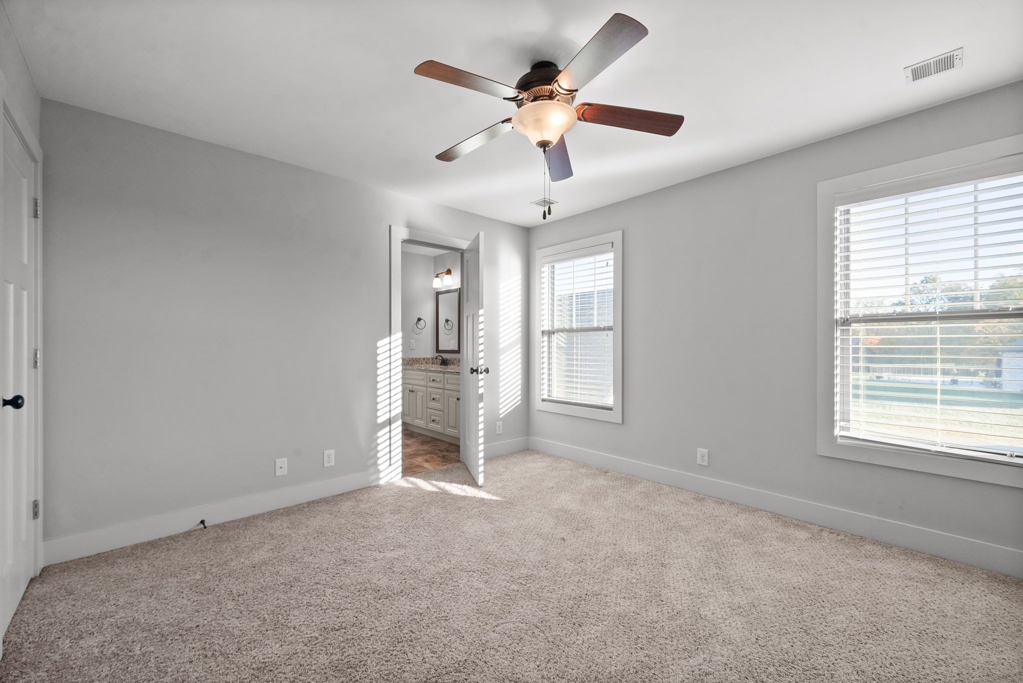 1009 Felts Dr
