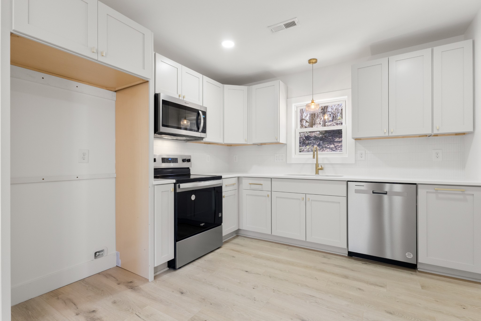 18 Proctor Dr