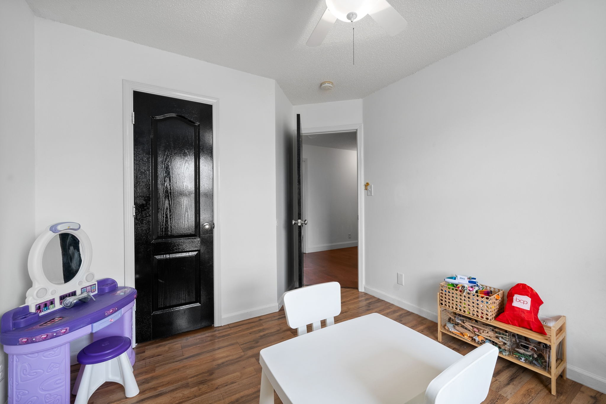 392 Paris Dr