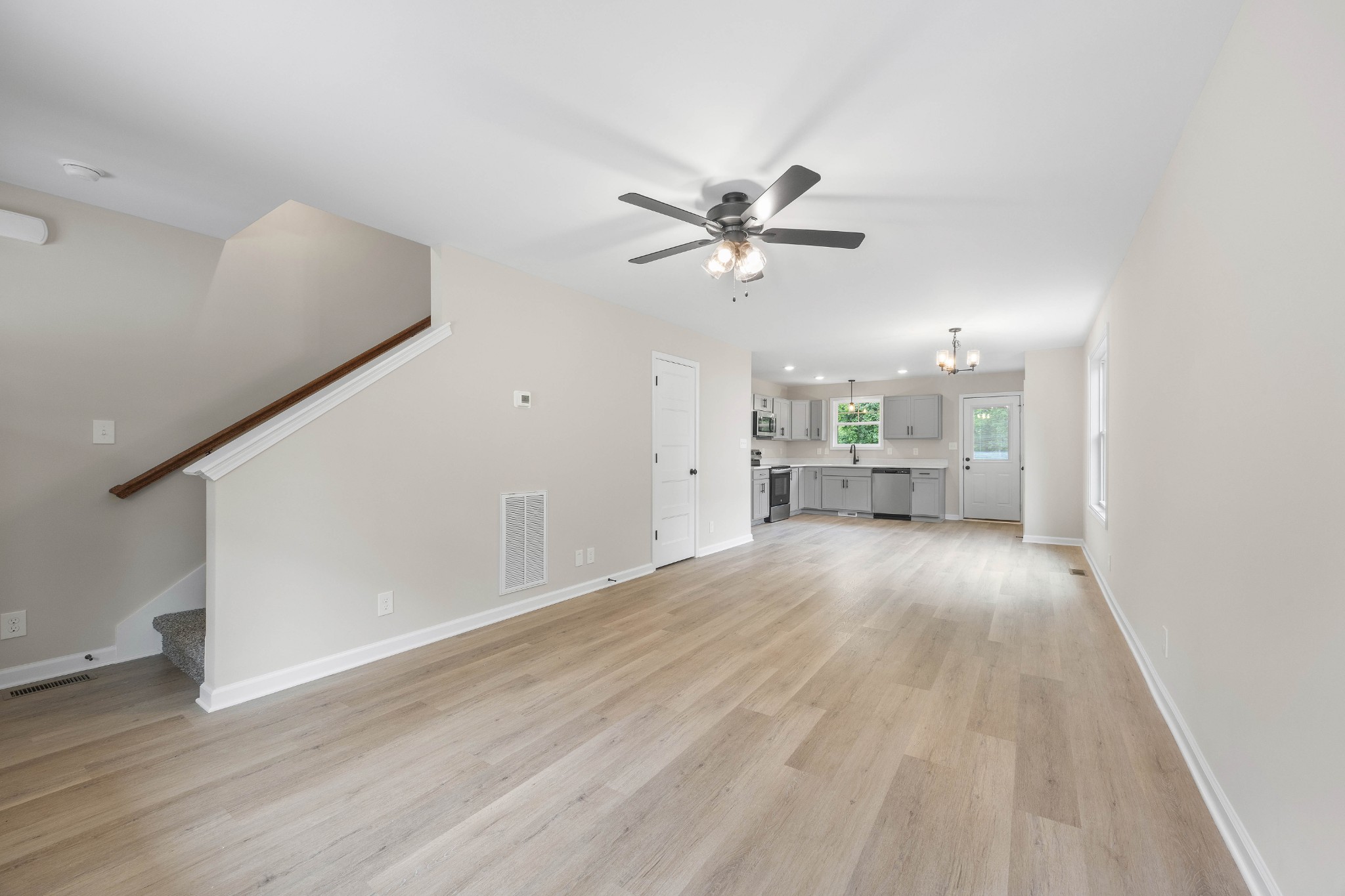 166 Oak St