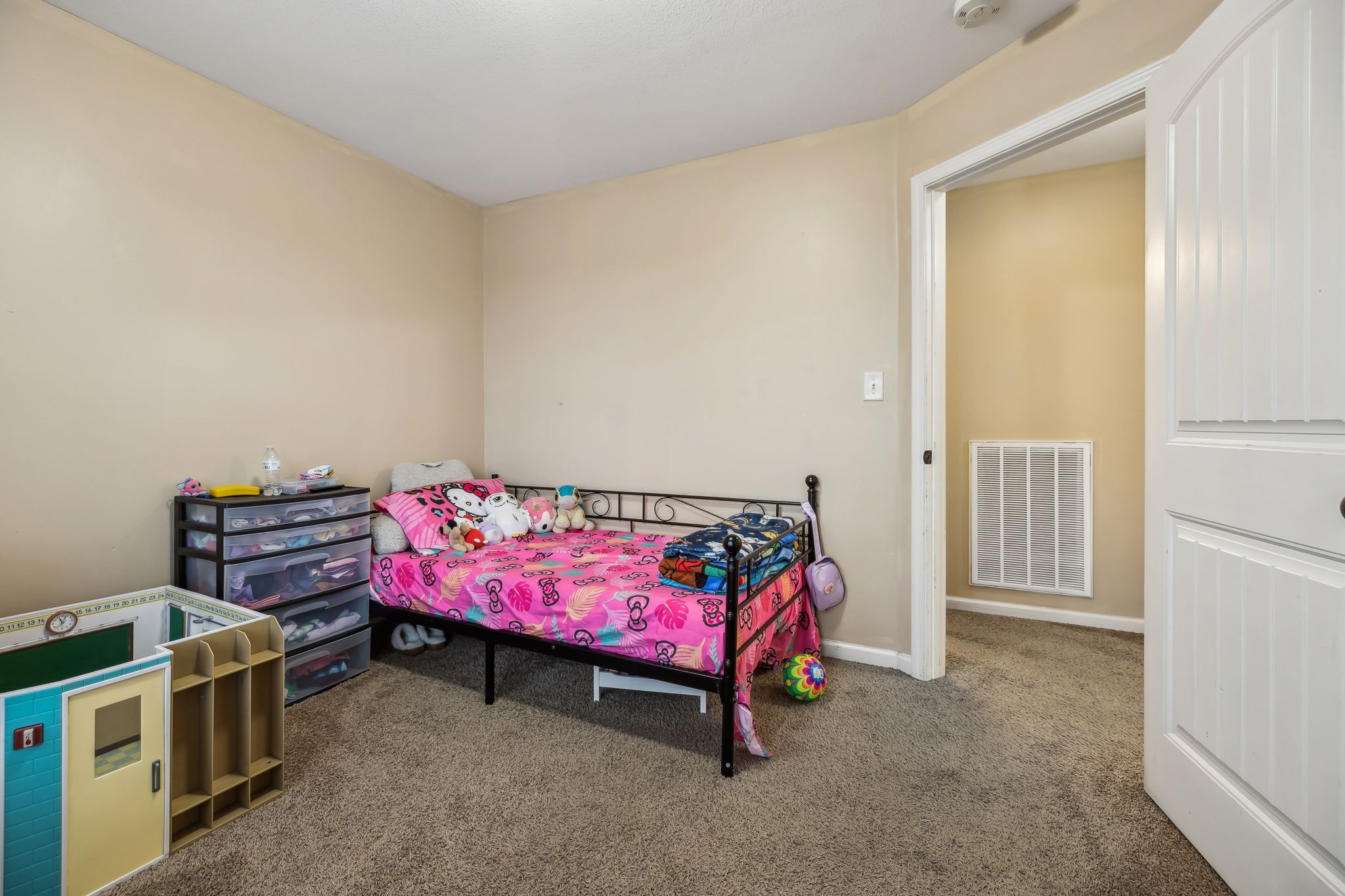 777 Banister Dr