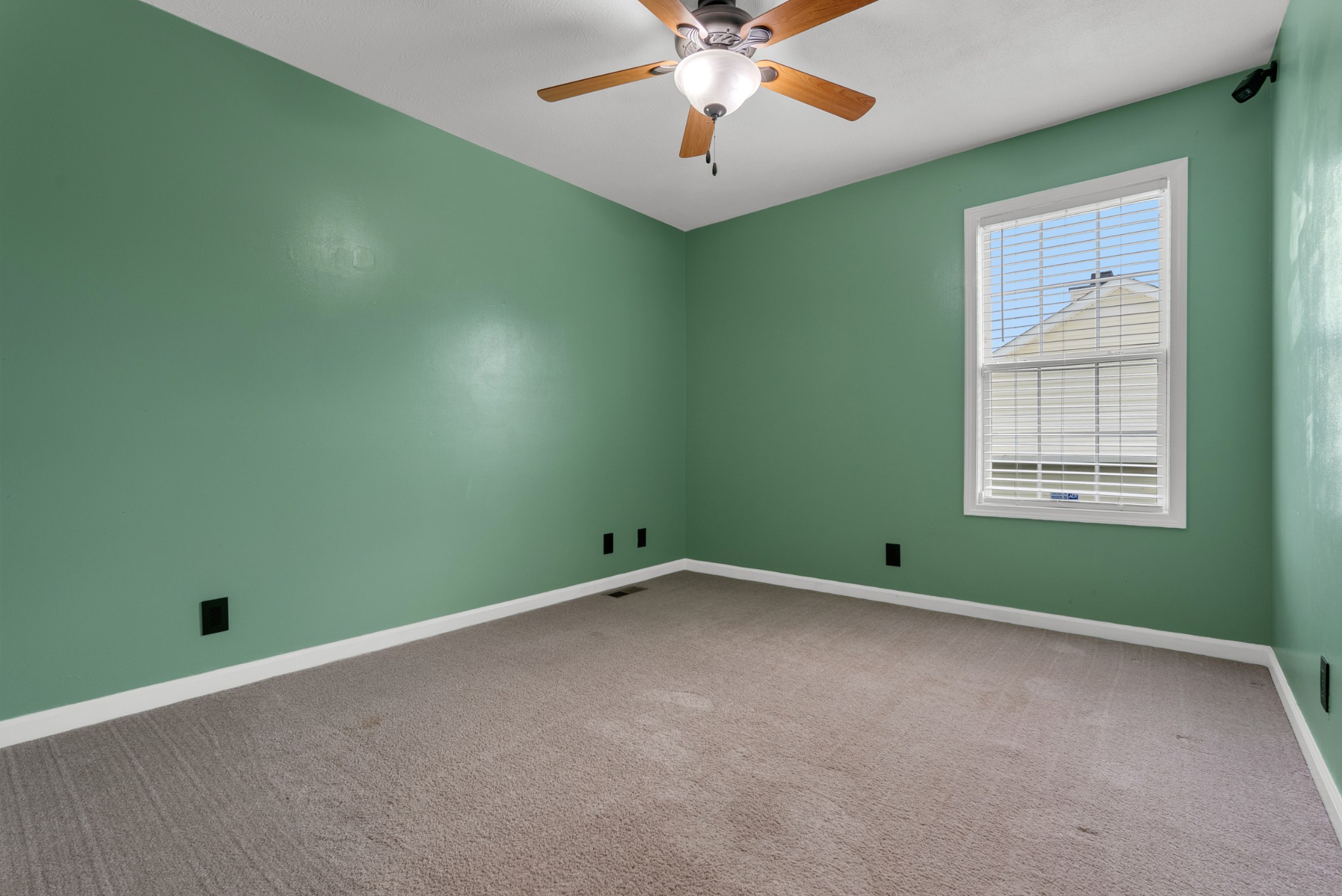 788 Gardendale Ln