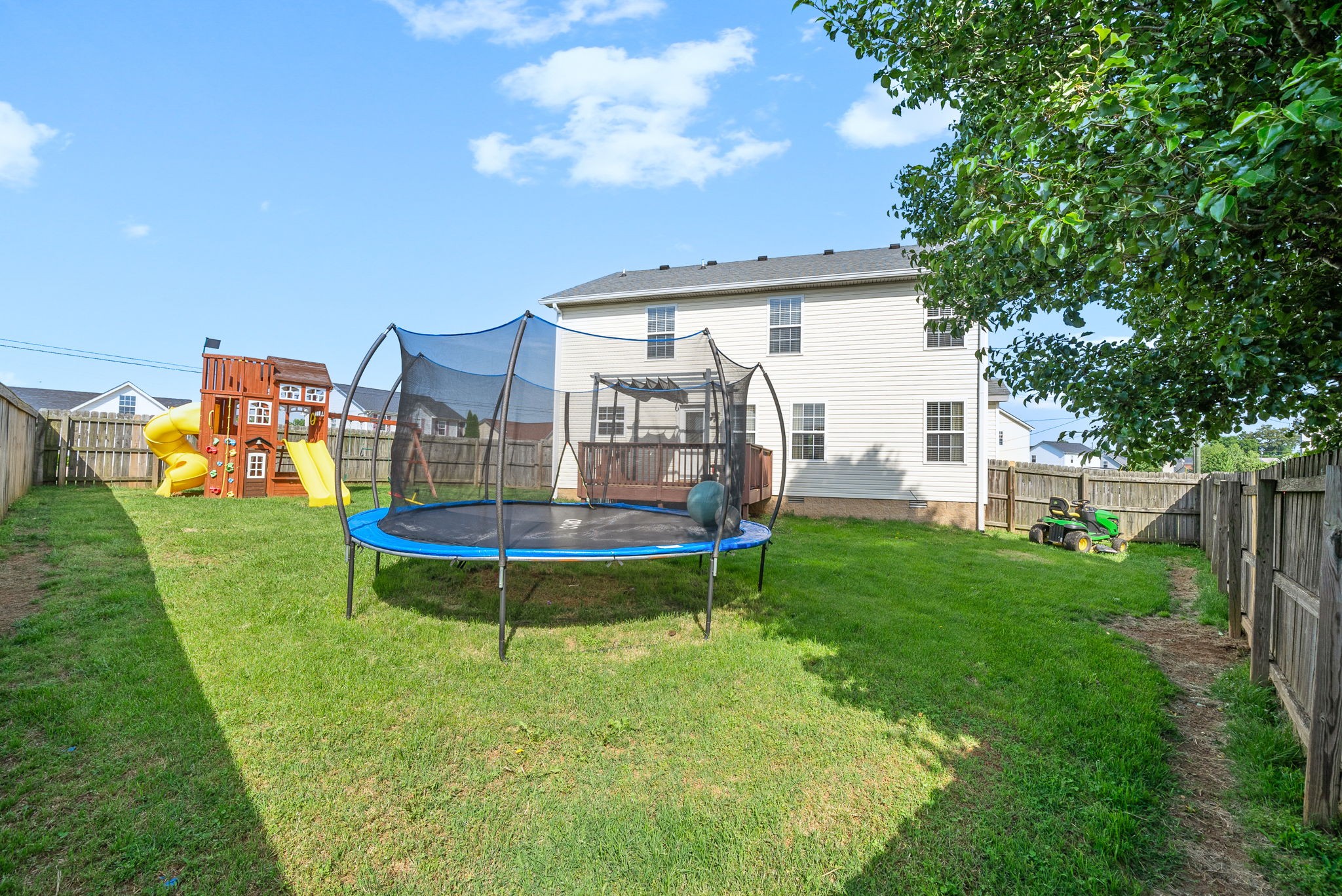 938 Commission Dr