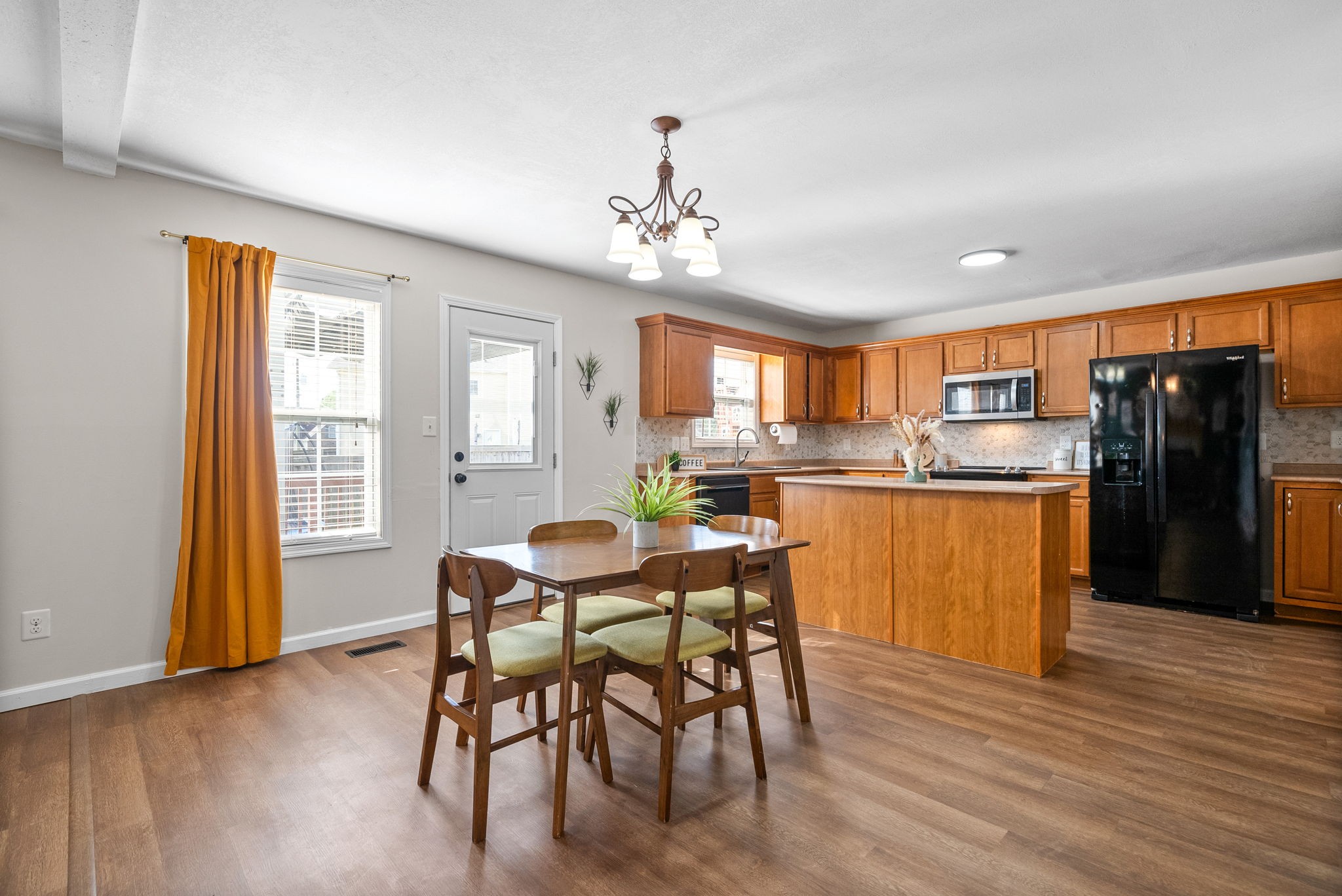 938 Commission Dr