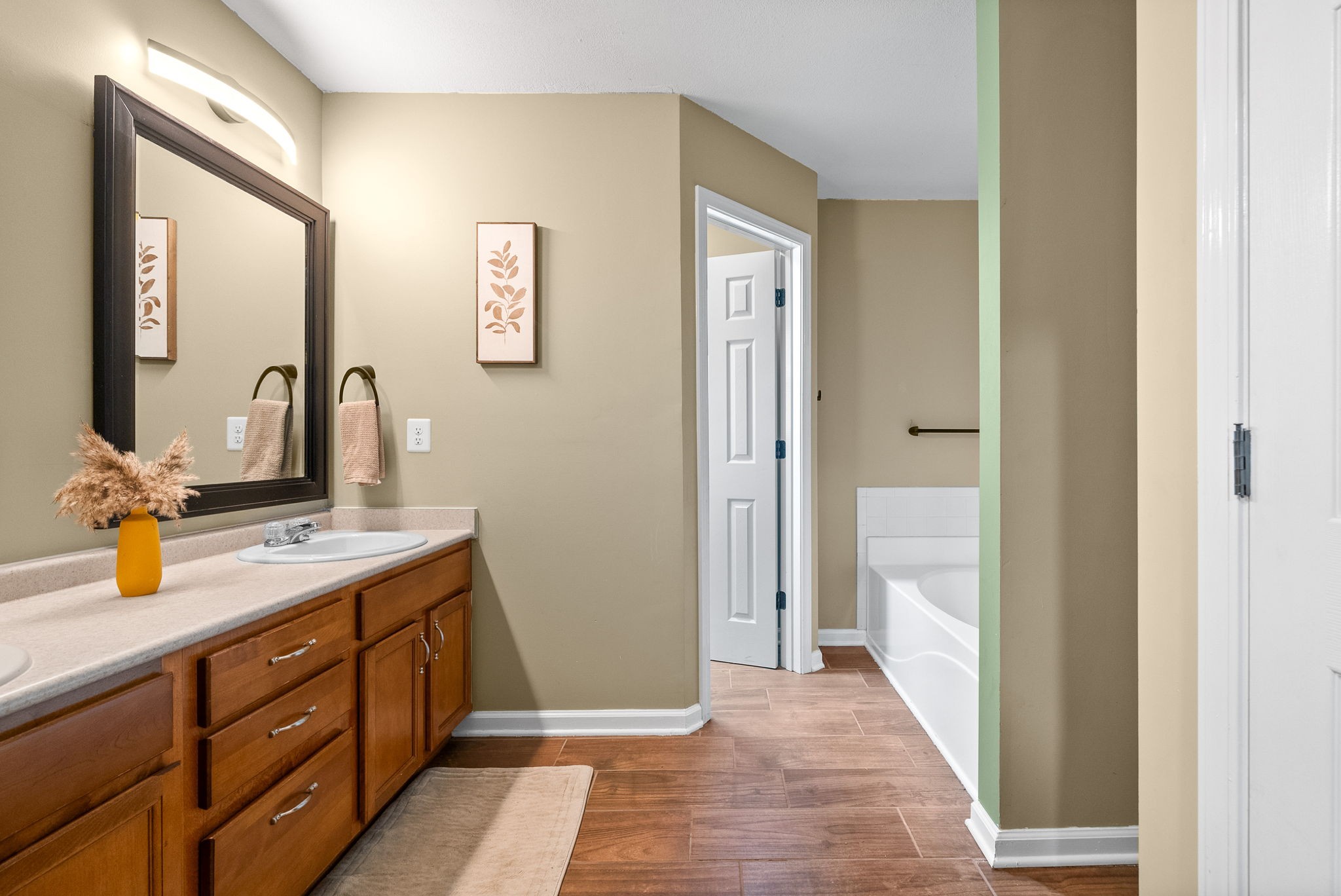 938 Commission Dr