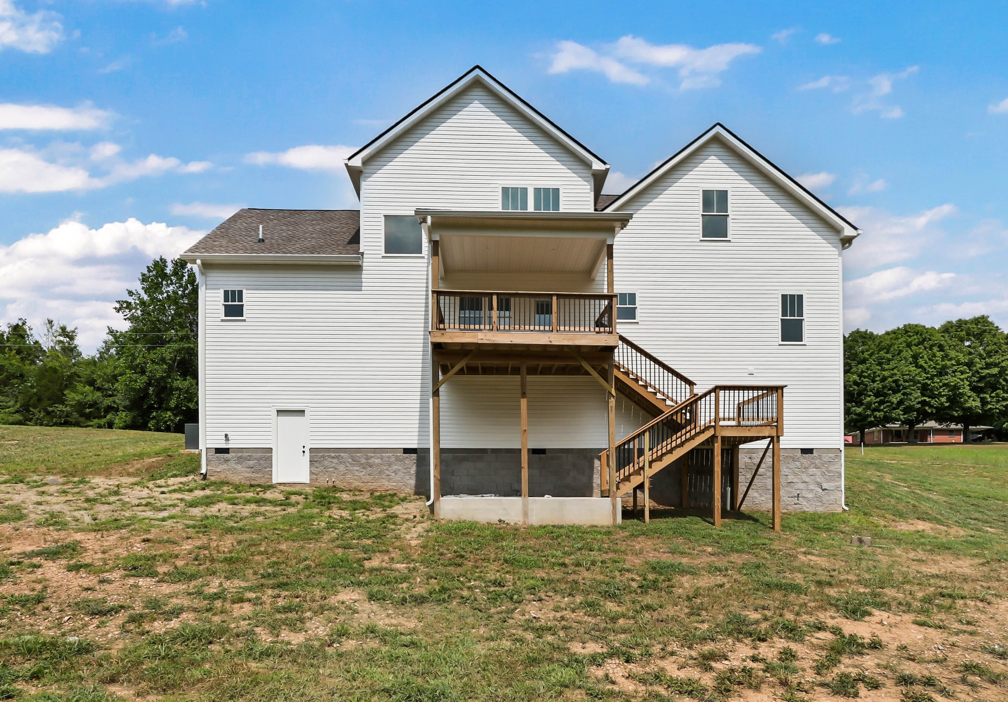5590 Chambers Rd