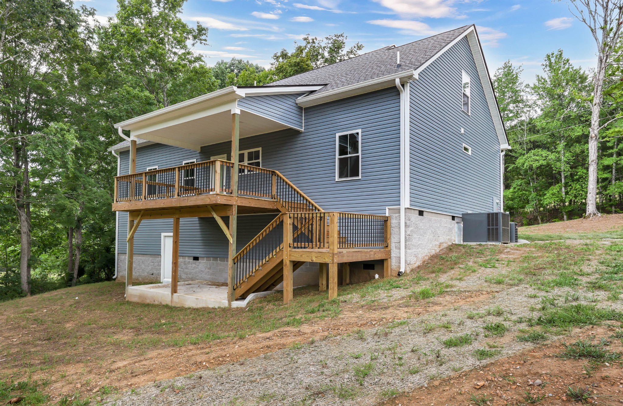 5570 Chambers Rd