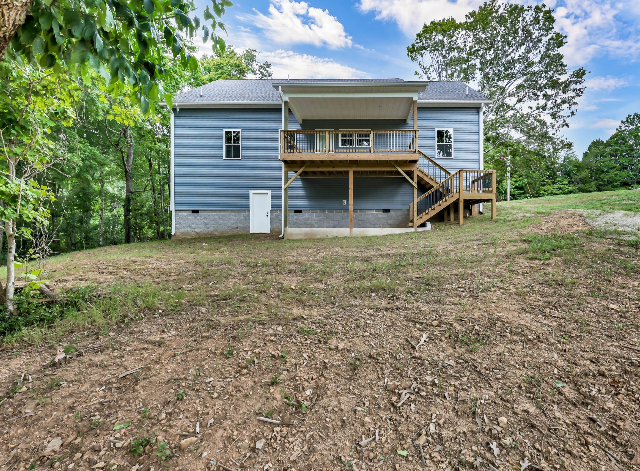 5570 Chambers Rd