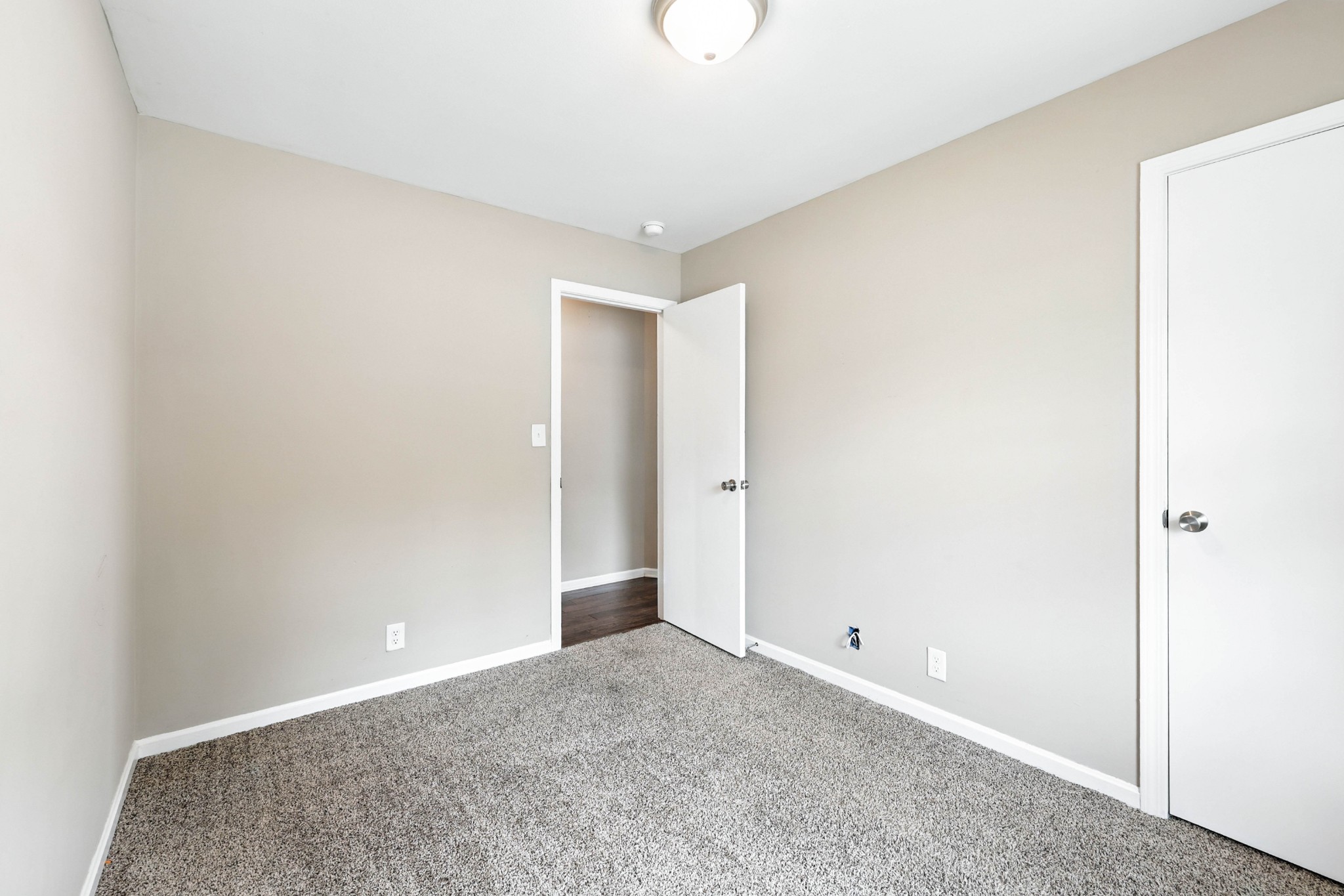 513 Adams Ct