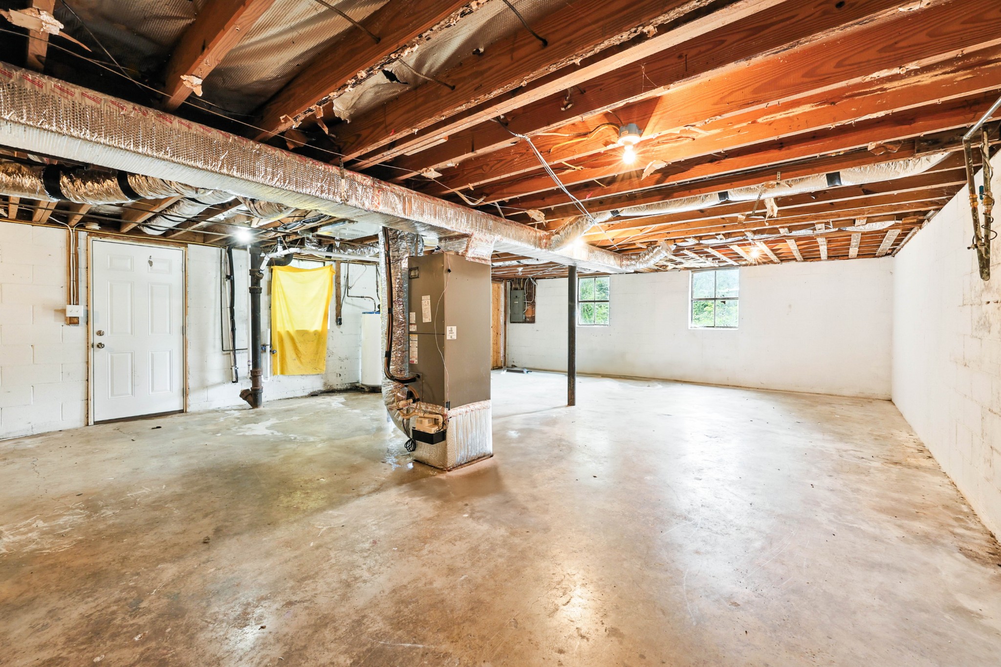 513 Adams Ct