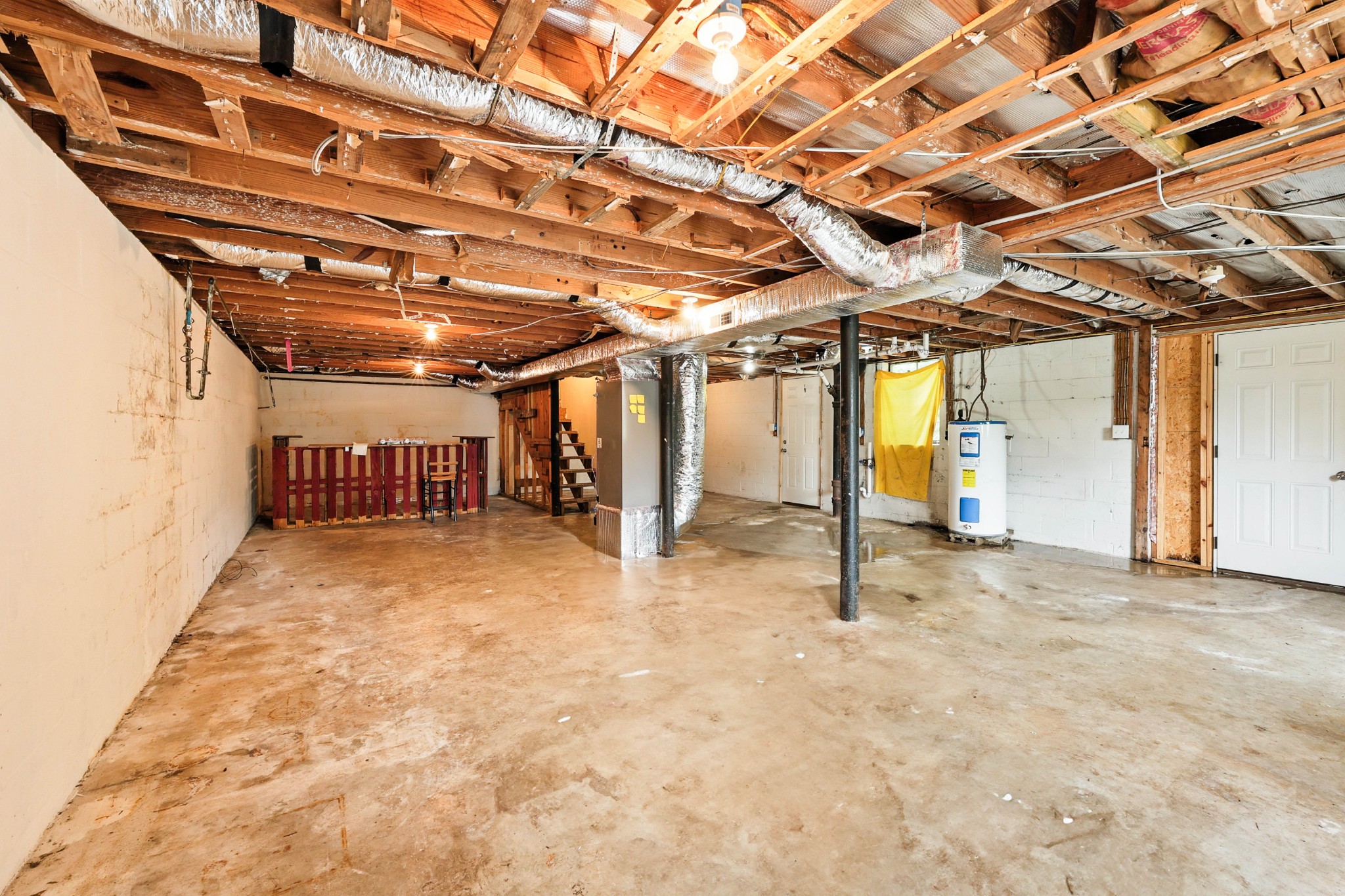 513 Adams Ct