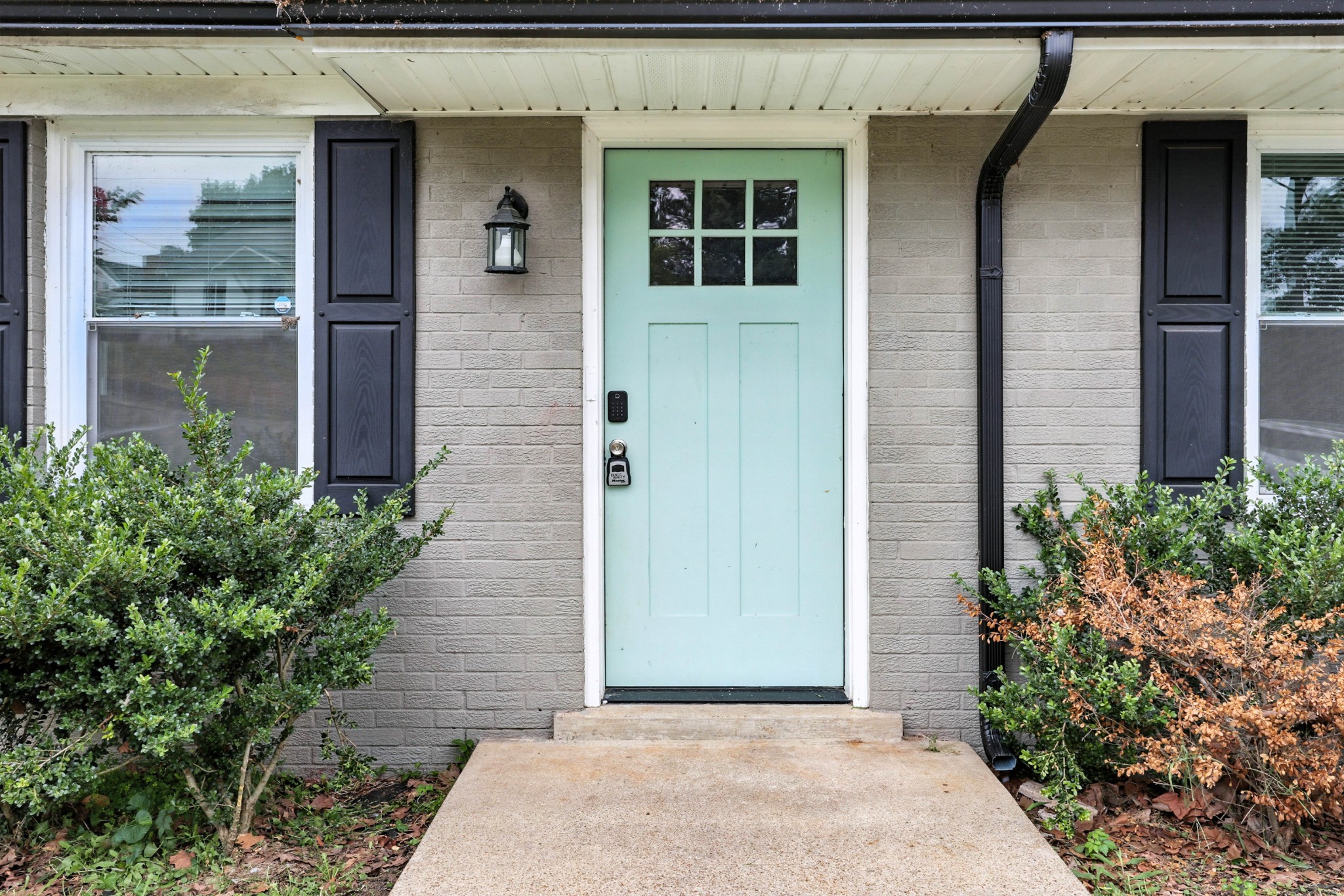 513 Adams Ct