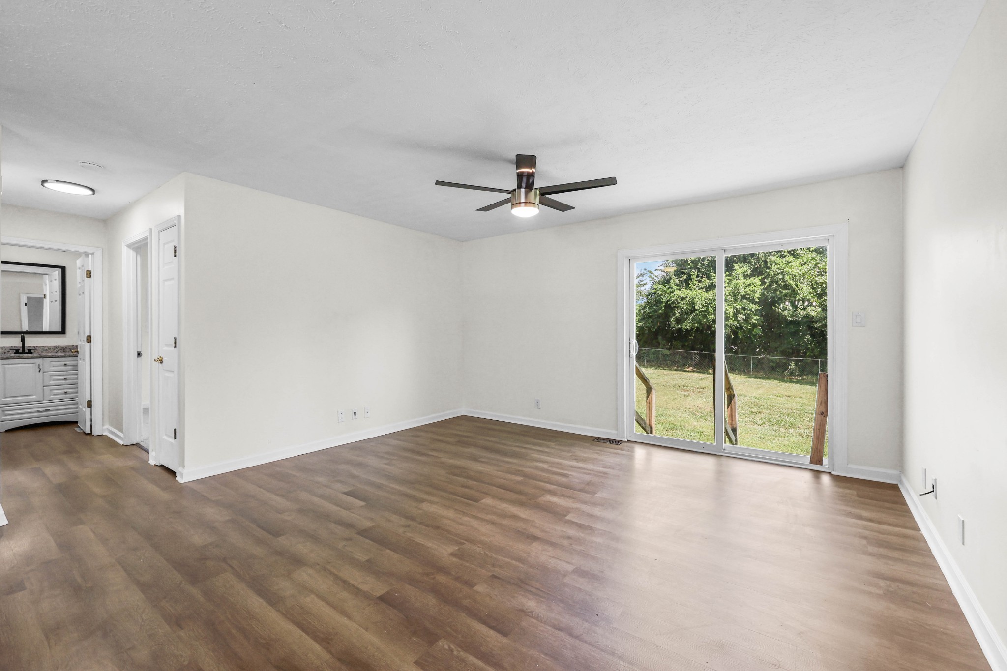 741 Princeton Cir