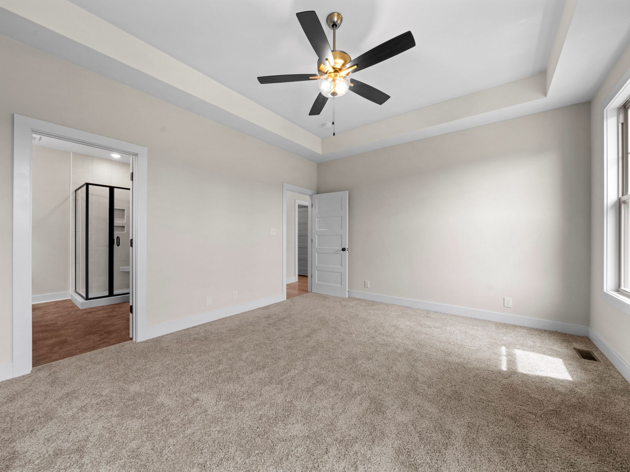 124 Cottage Ln