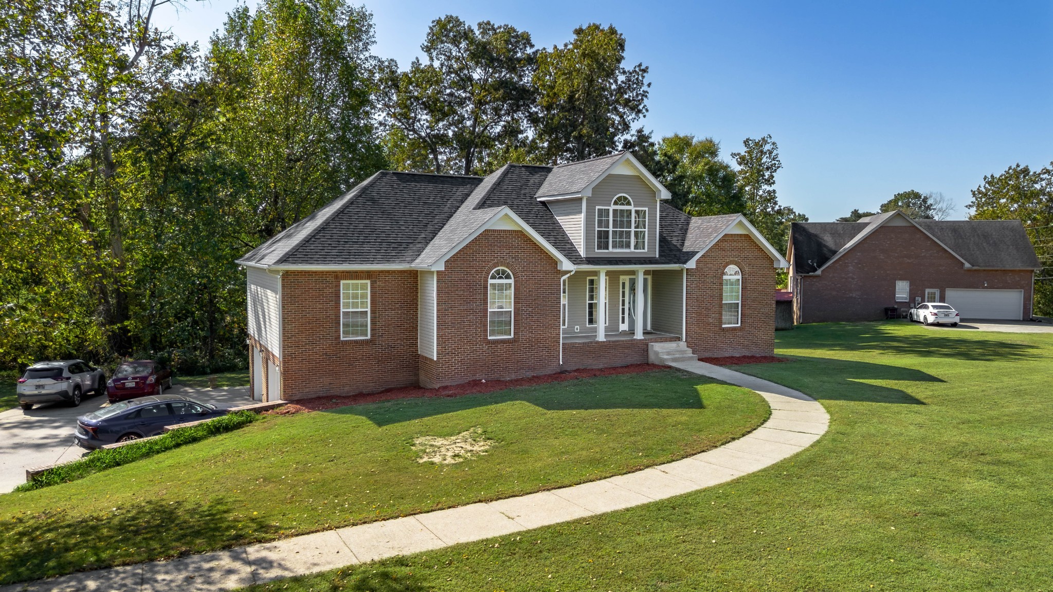 1101 Rustling Oaks Dr