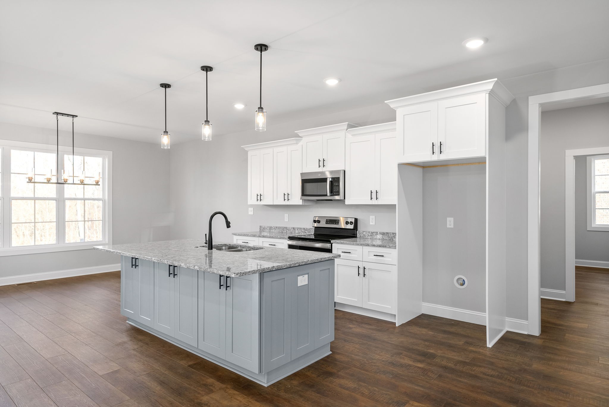 228 Birnam Wood Trce