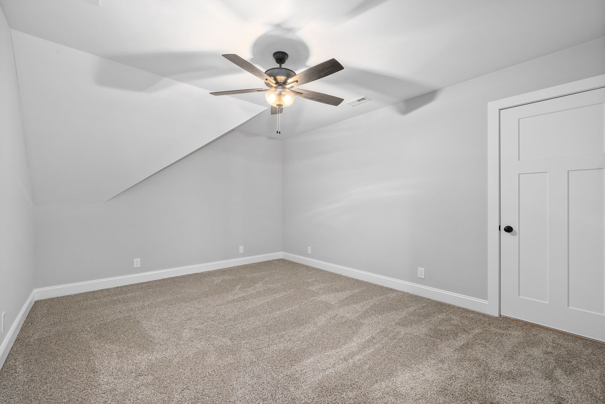 228 Birnam Wood Trce