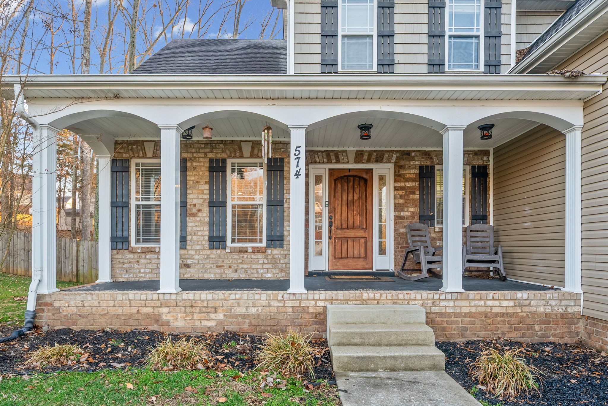 574 Winding Bluff Way
