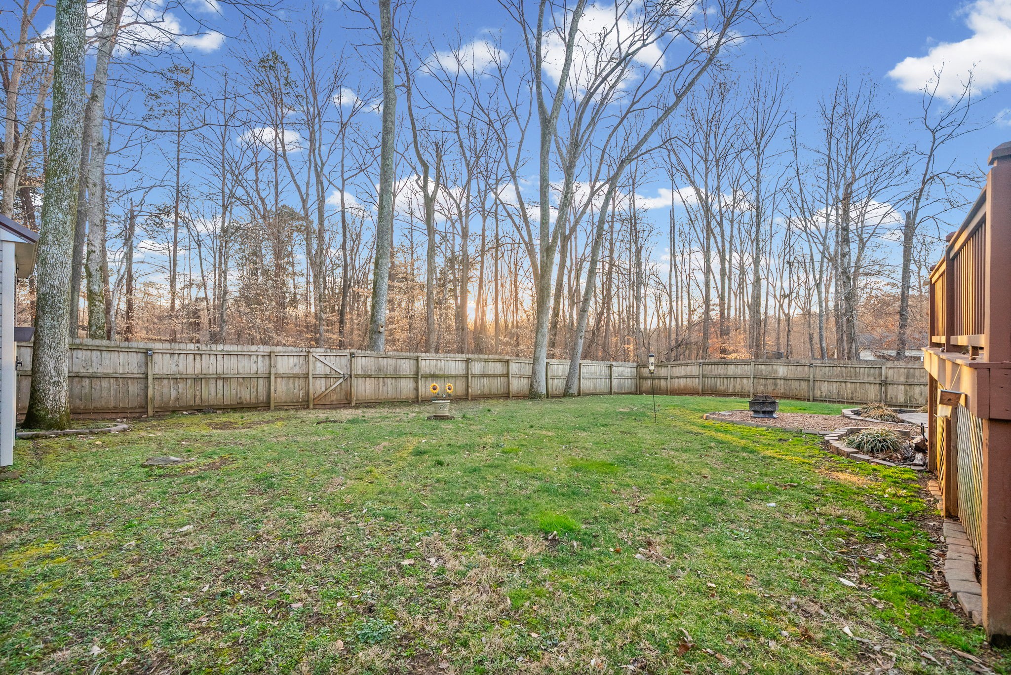 574 Winding Bluff Way