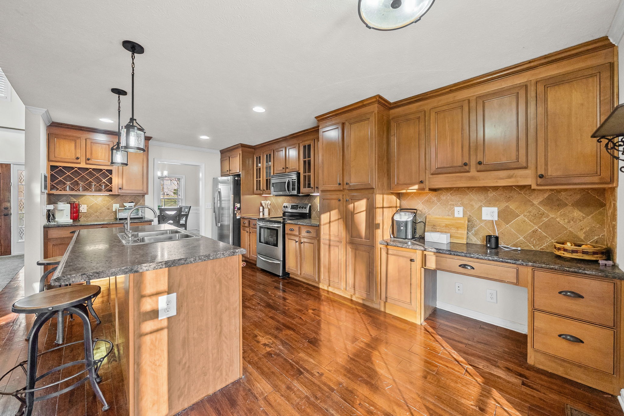 574 Winding Bluff Way