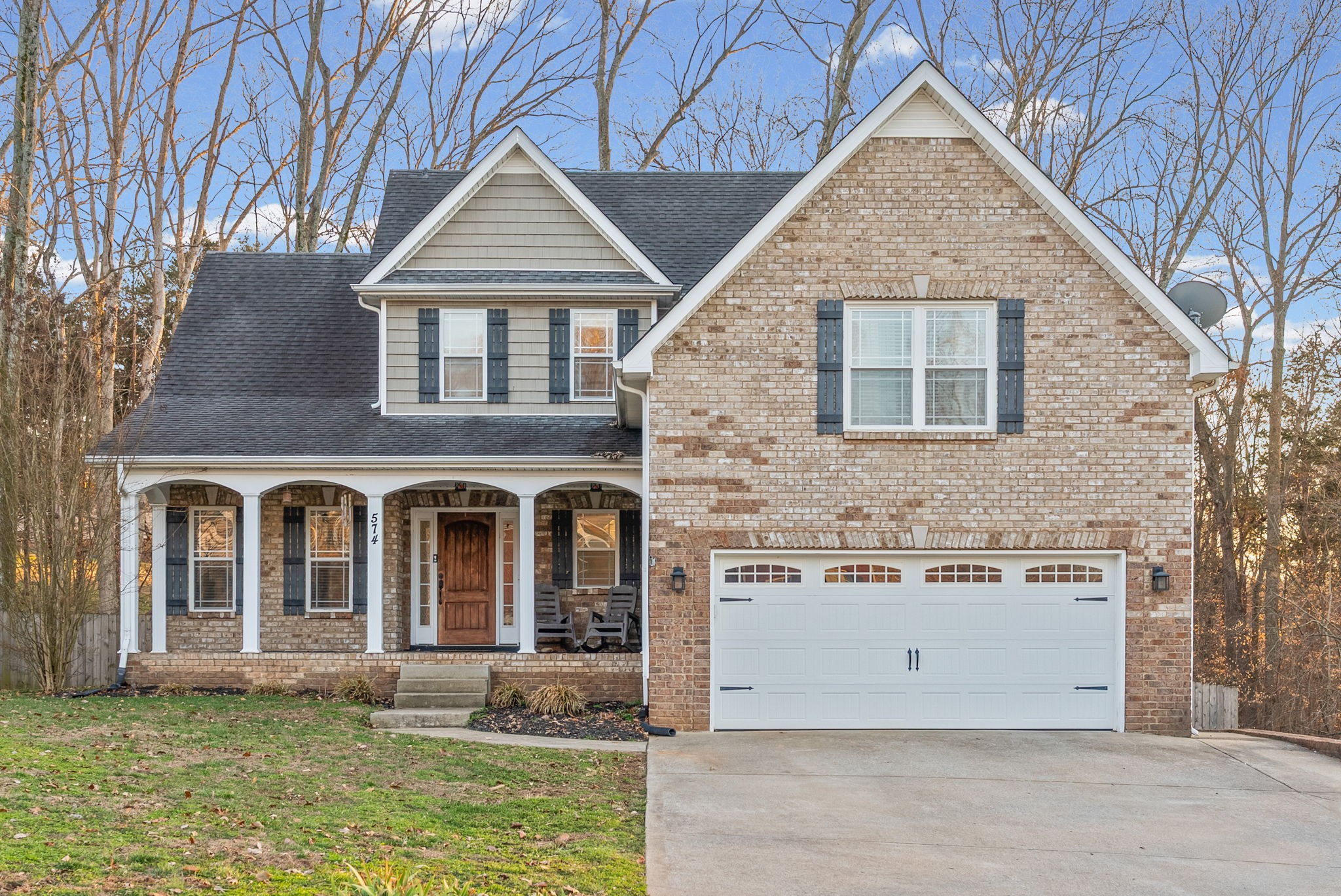 574 Winding Bluff Way