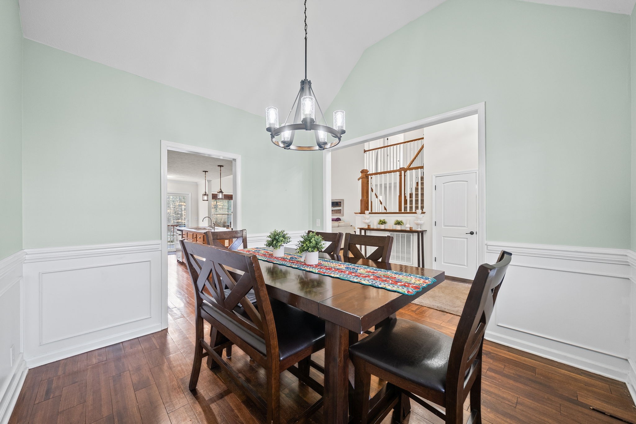 574 Winding Bluff Way
