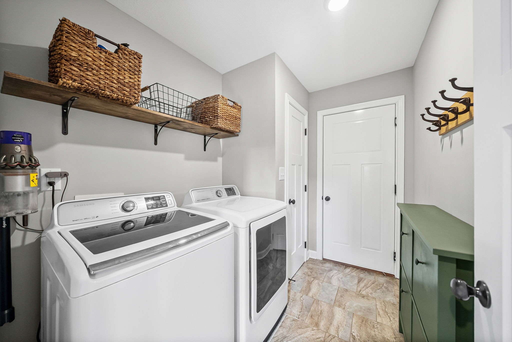 349 Rye Dr