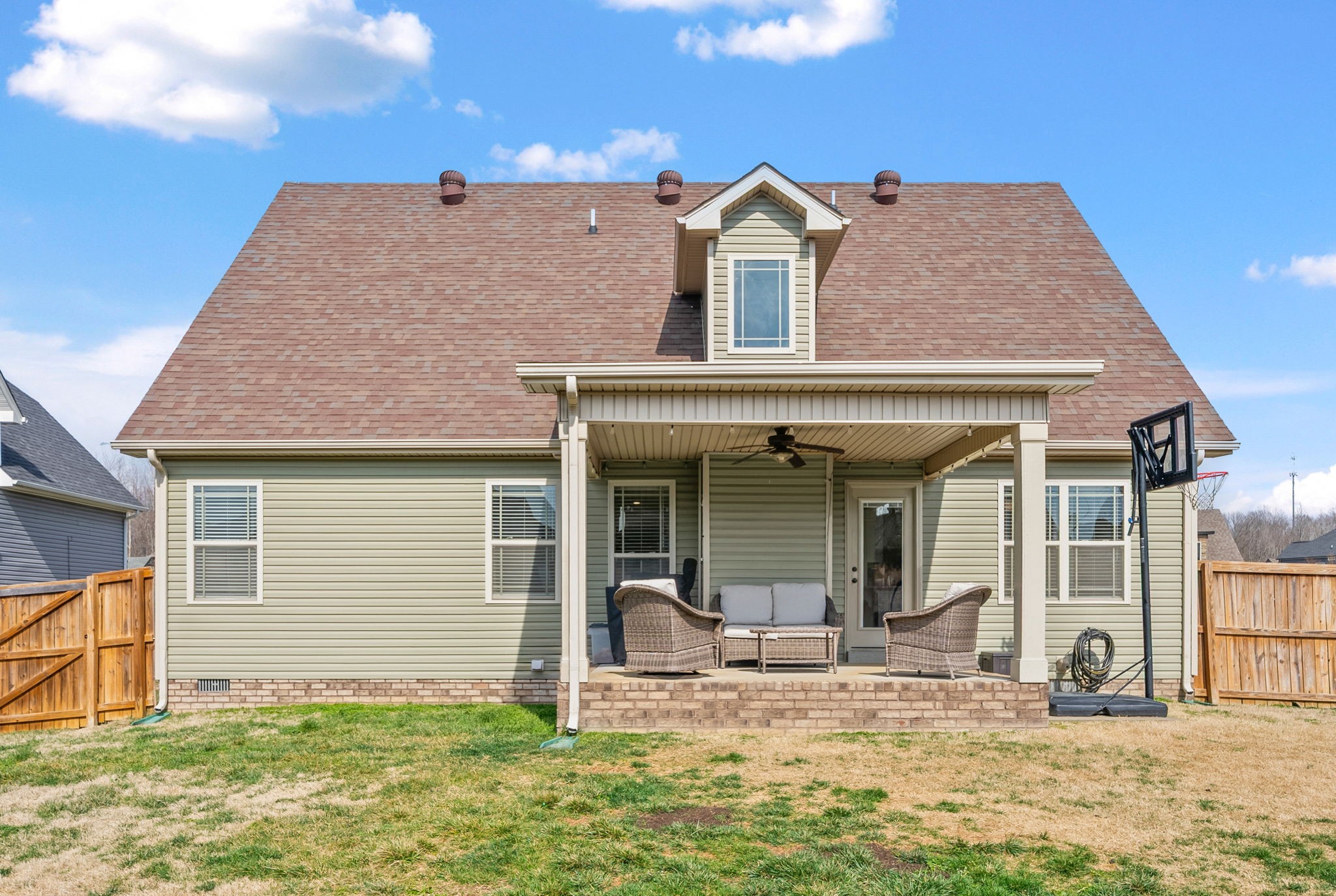 349 Rye Dr
