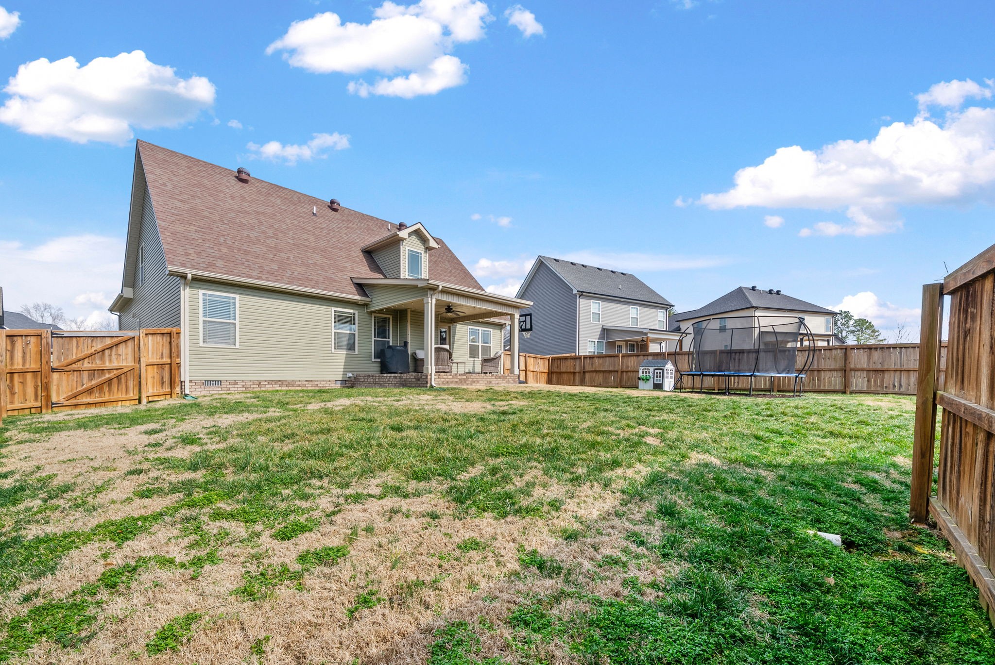 349 Rye Dr