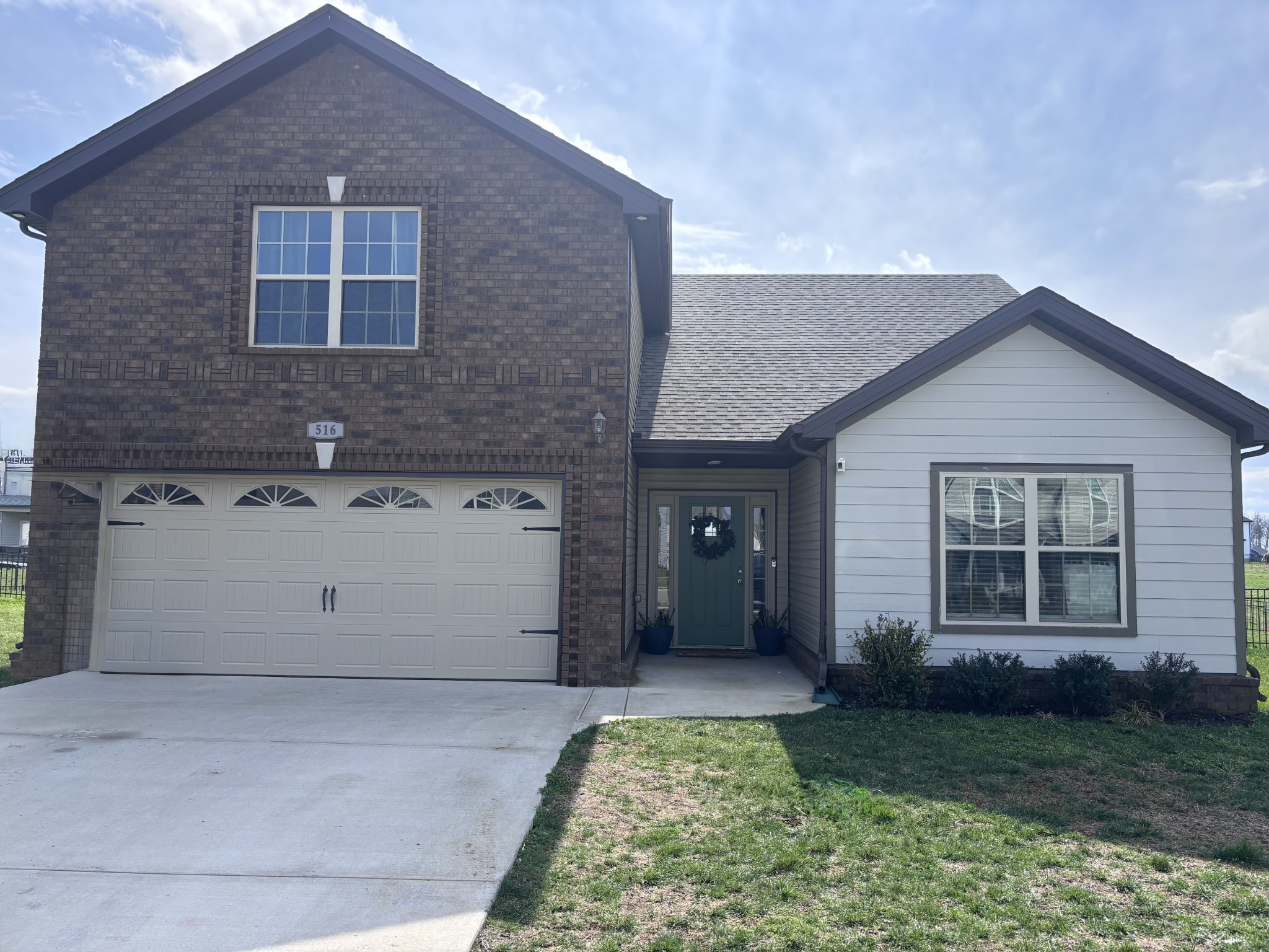 516 Castle Pinckney Ln