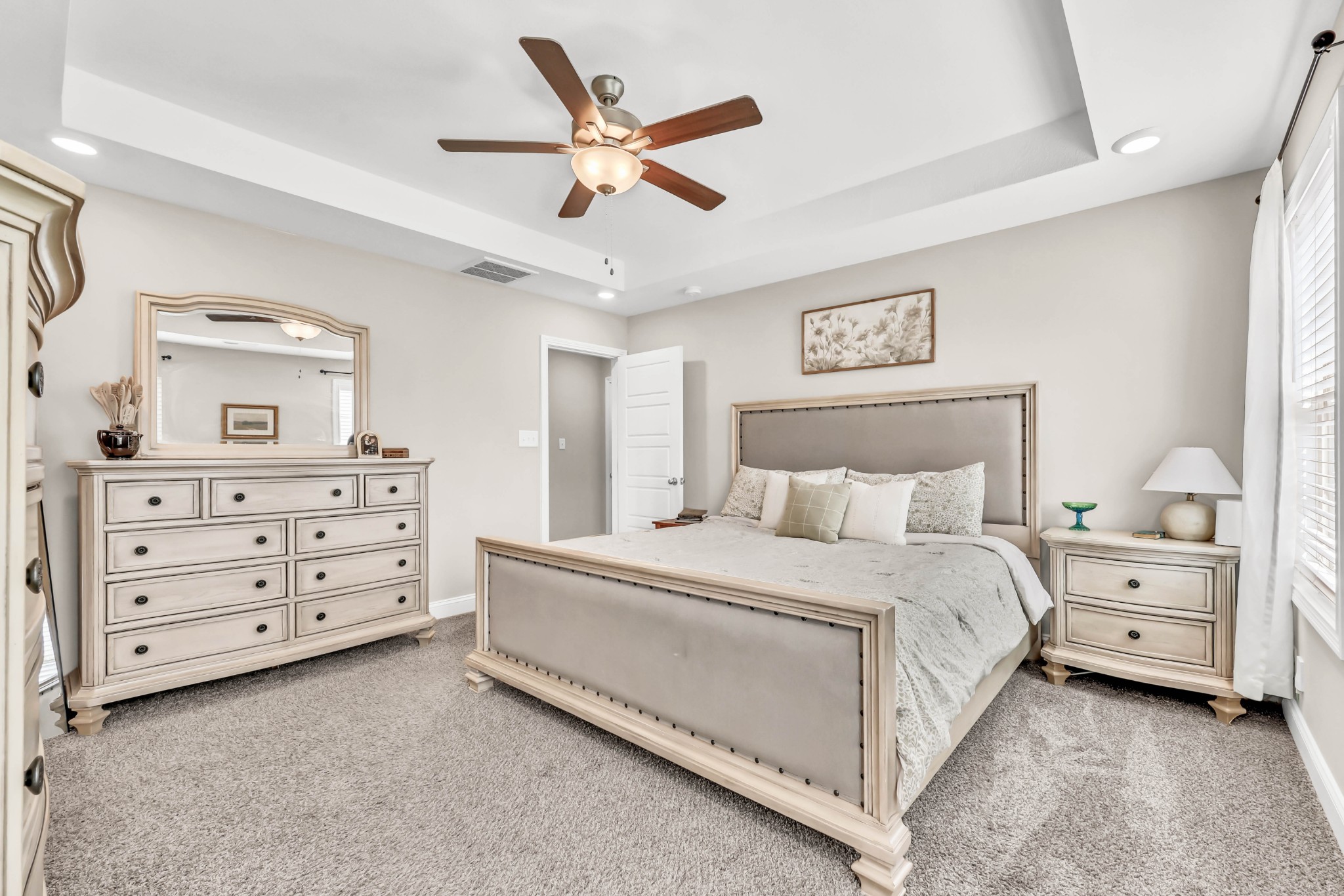 516 Castle Pinckney Ln