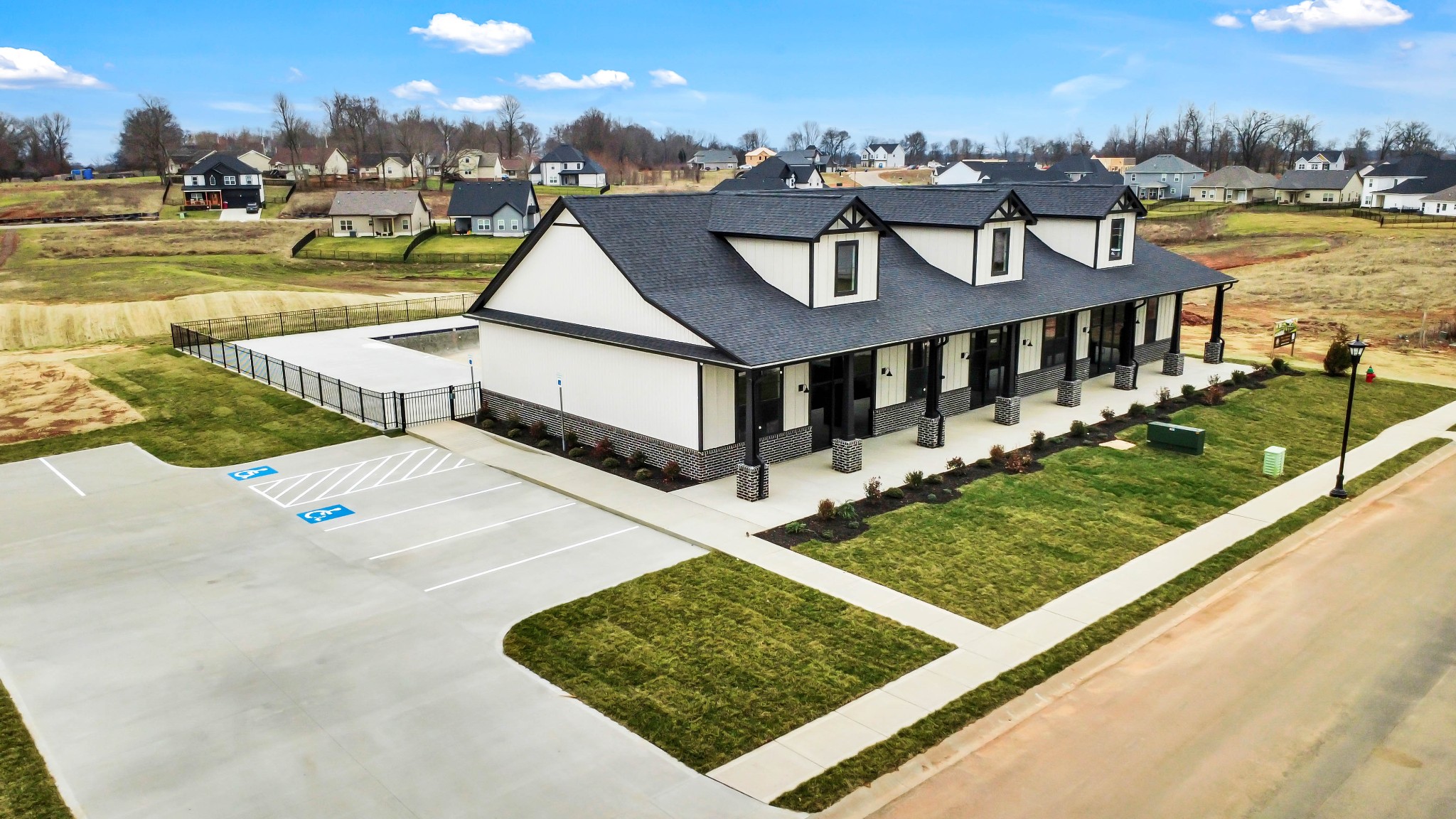 516 Castle Pinckney Ln