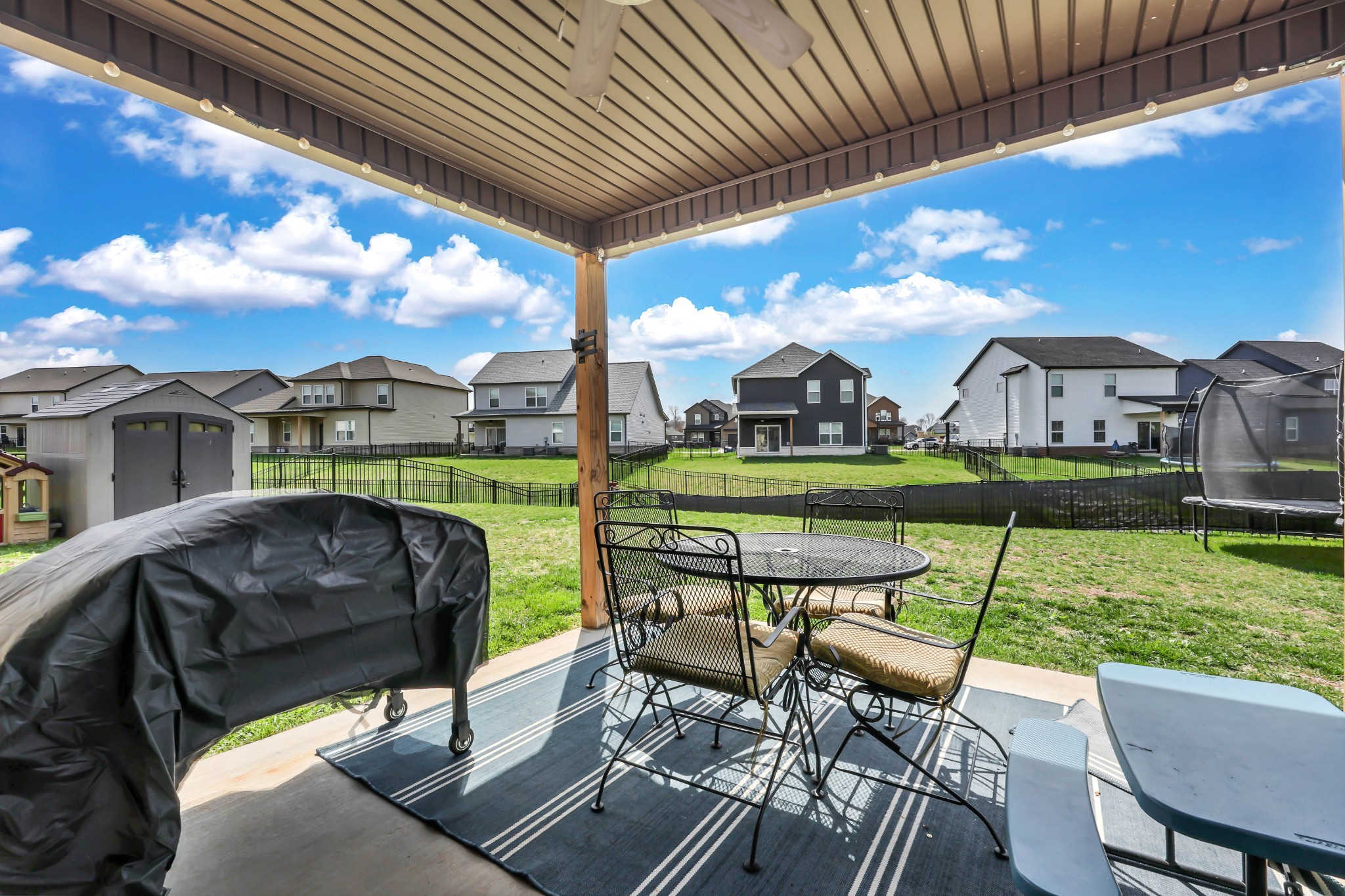 516 Castle Pinckney Ln