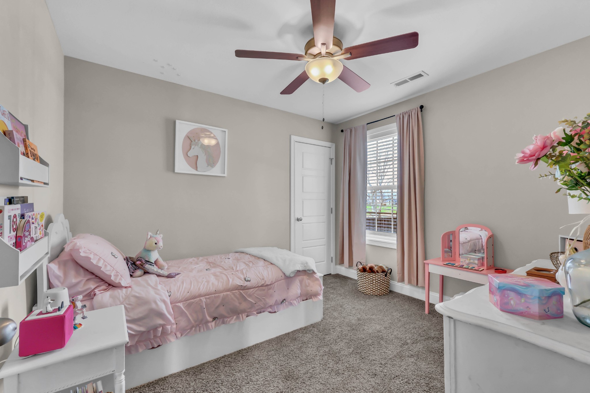 516 Castle Pinckney Ln