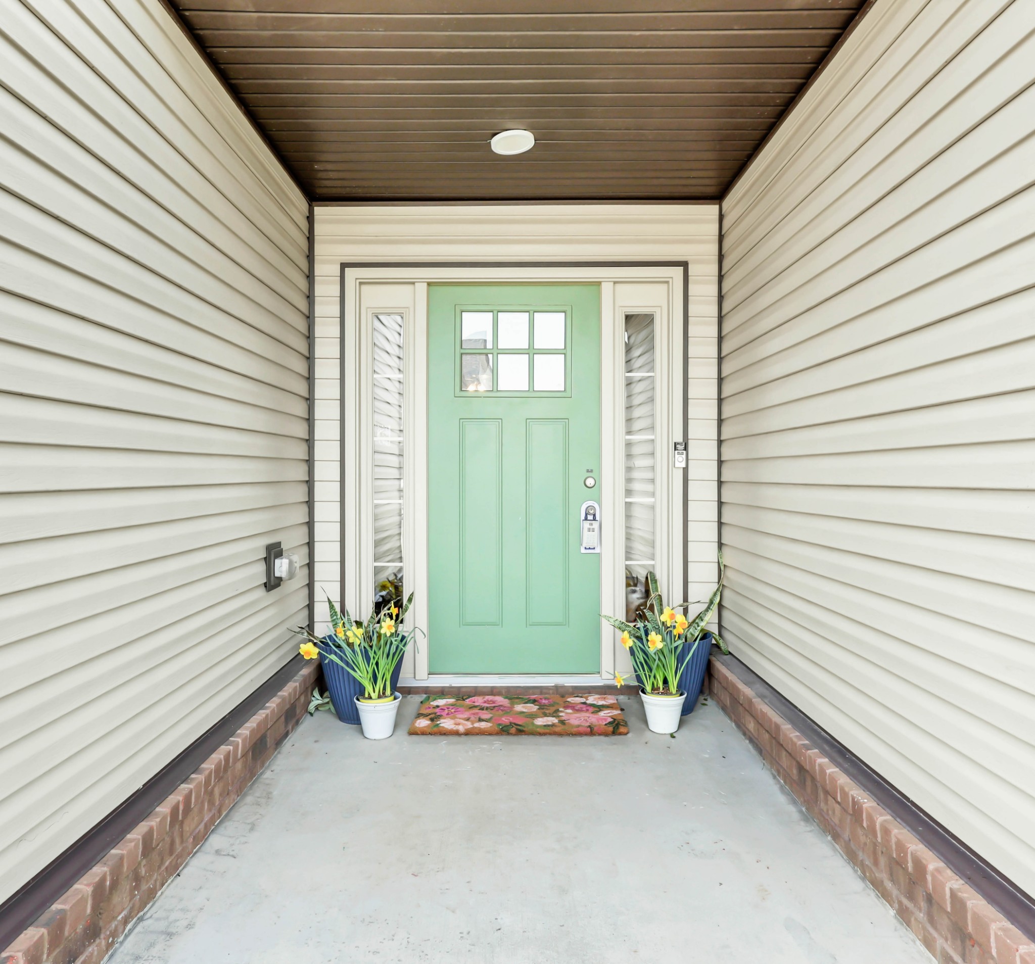 516 Castle Pinckney Ln