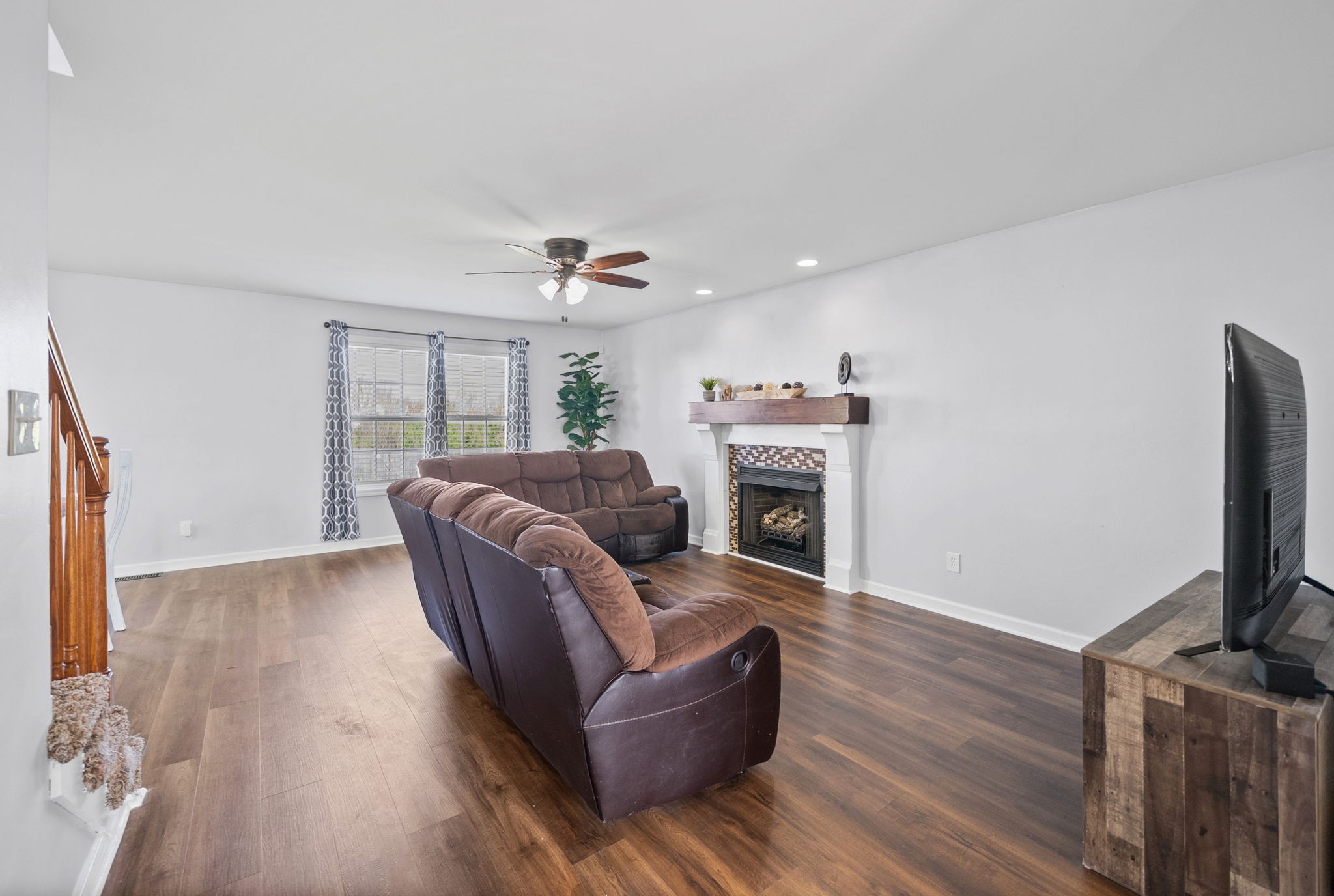 937 Commission Dr