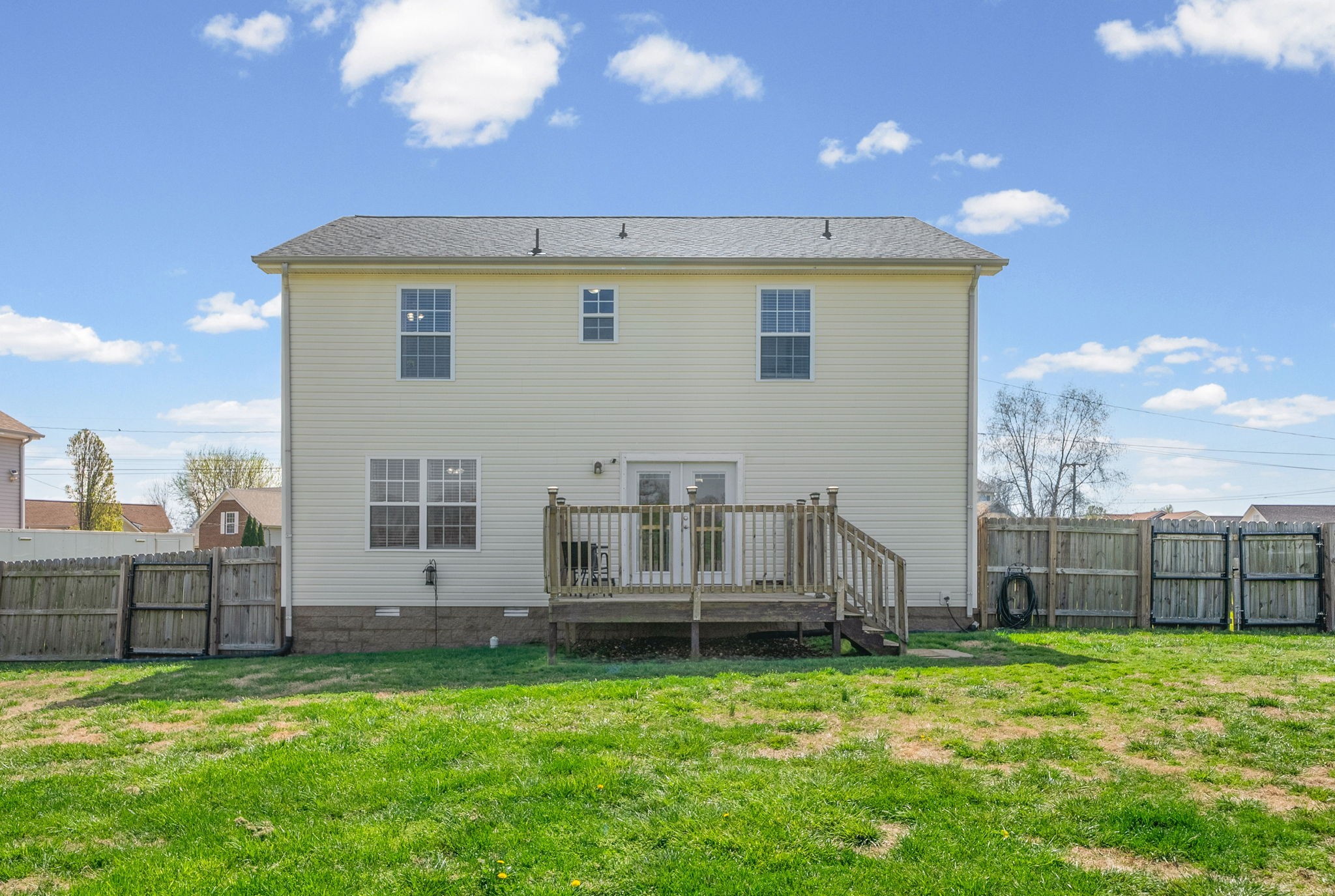 937 Commission Dr
