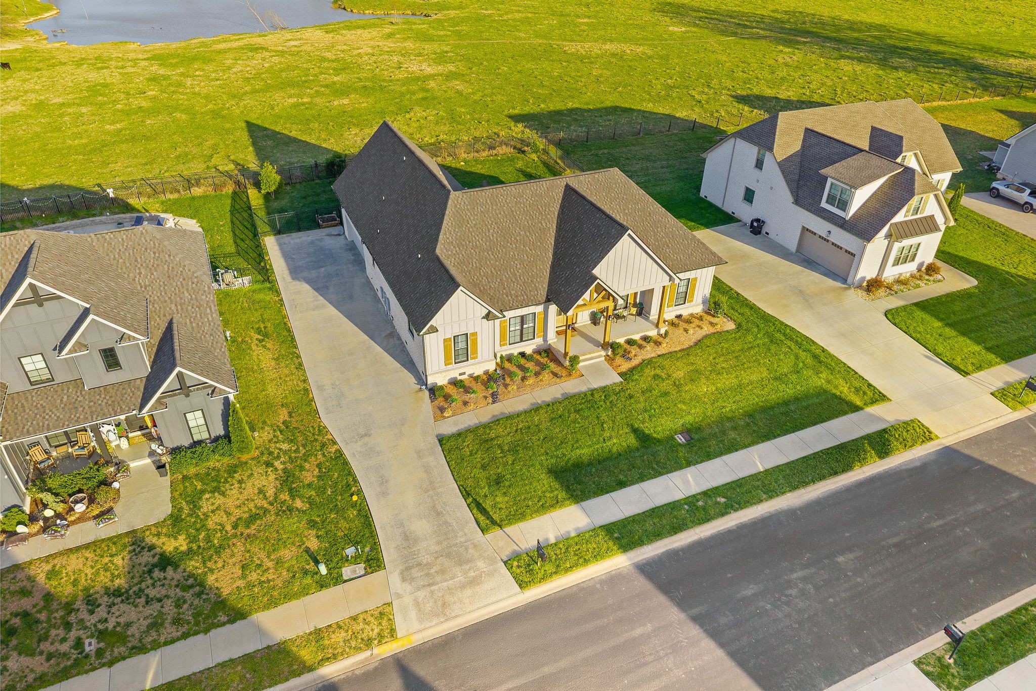 120 Sawyer Ct