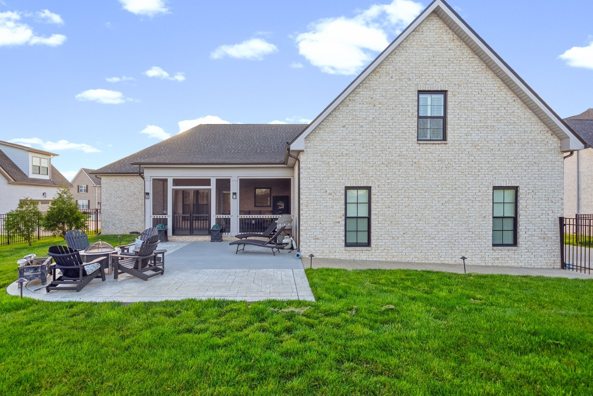 120 Sawyer Ct