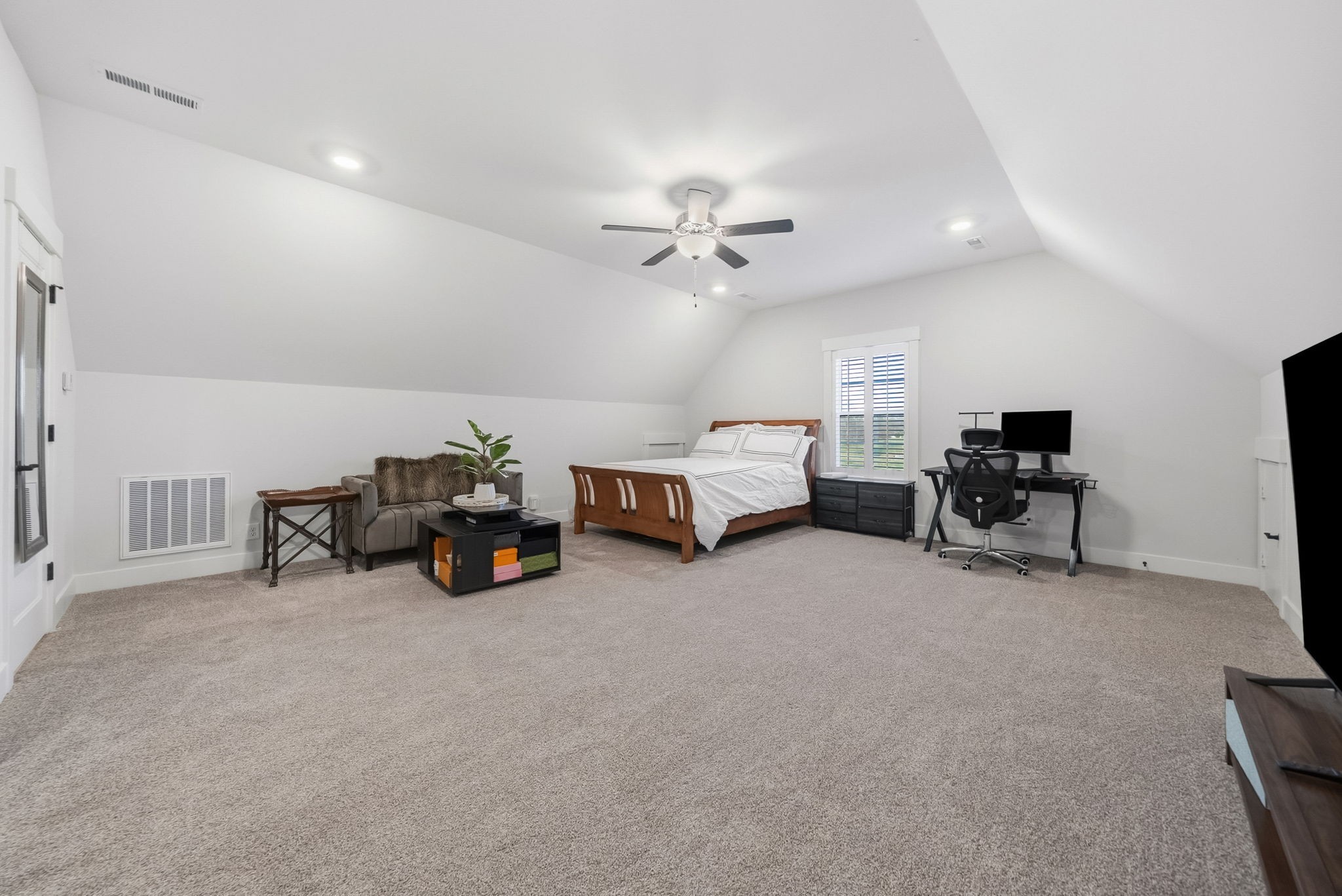 120 Sawyer Ct