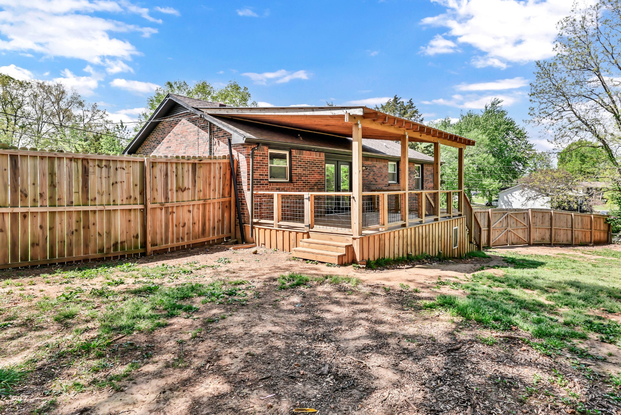 2186 Blakemore Dr