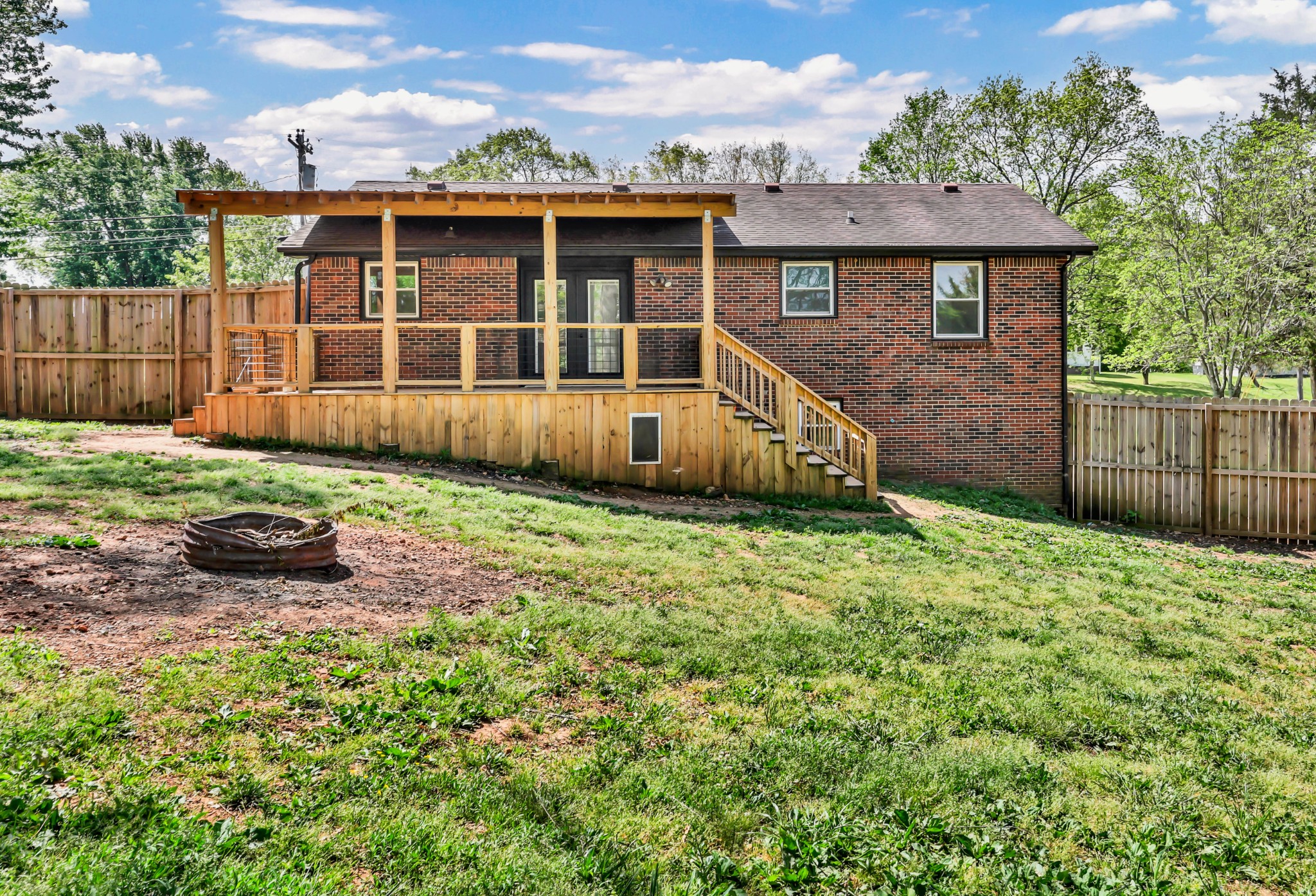 2186 Blakemore Dr