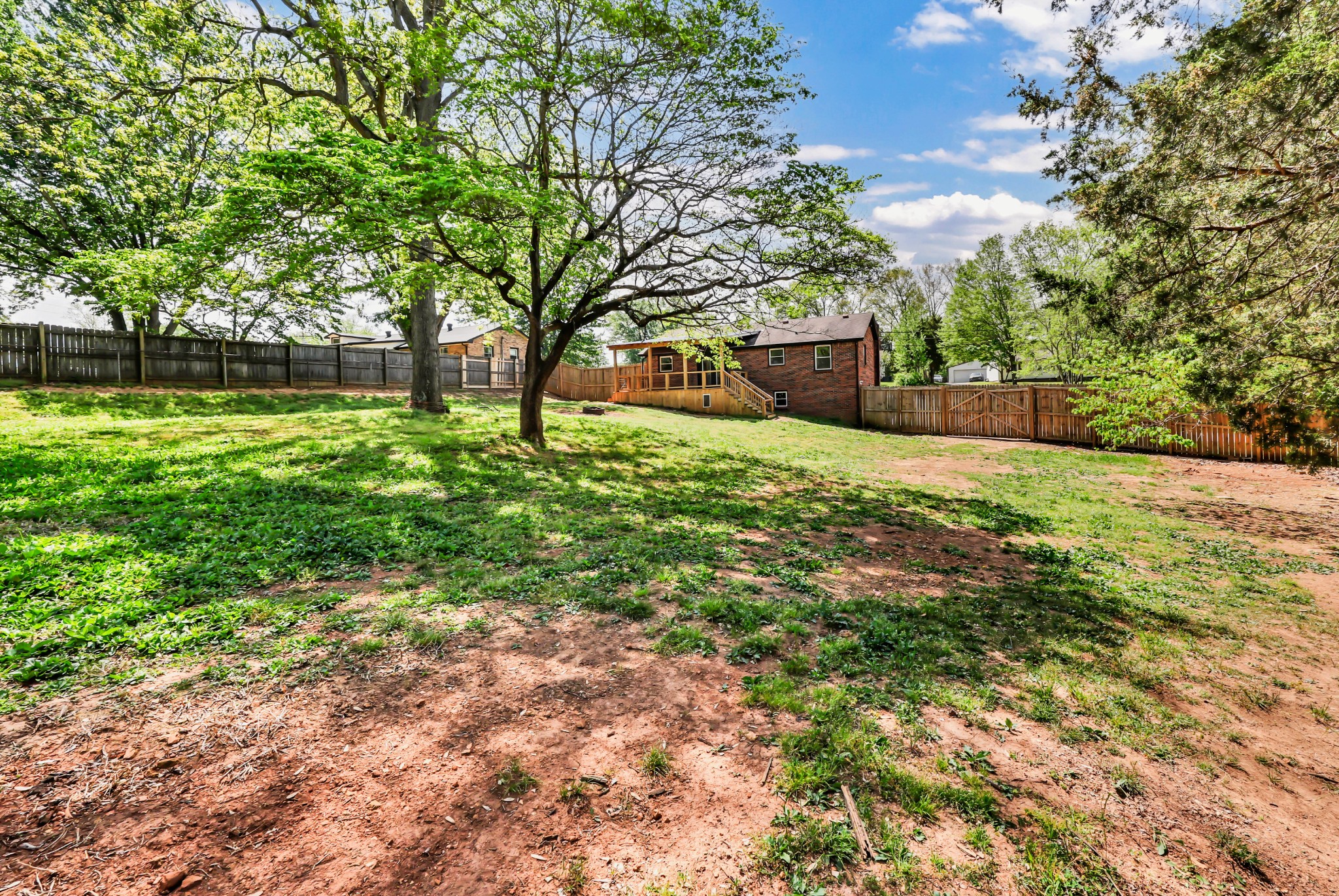 2186 Blakemore Dr