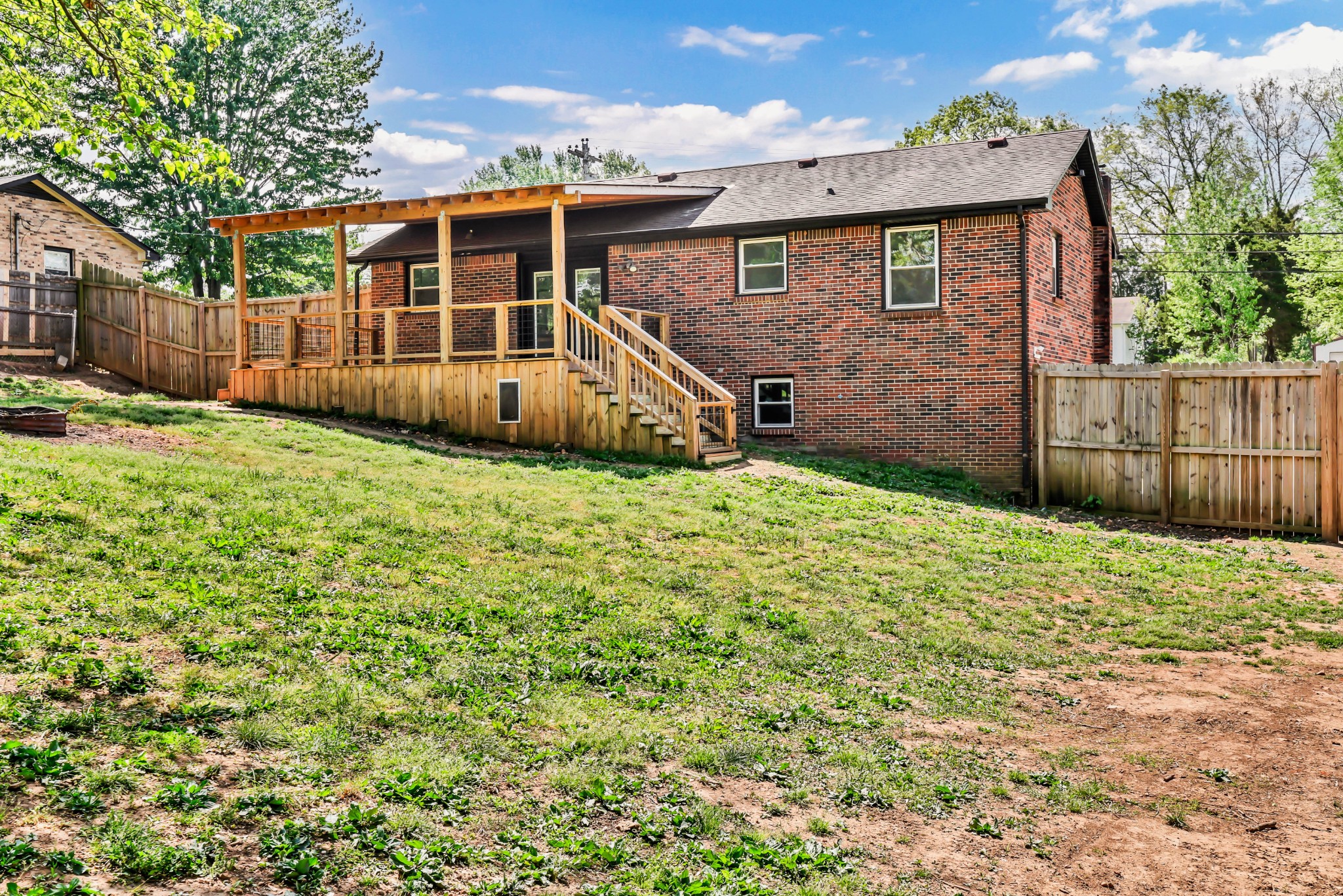 2186 Blakemore Dr