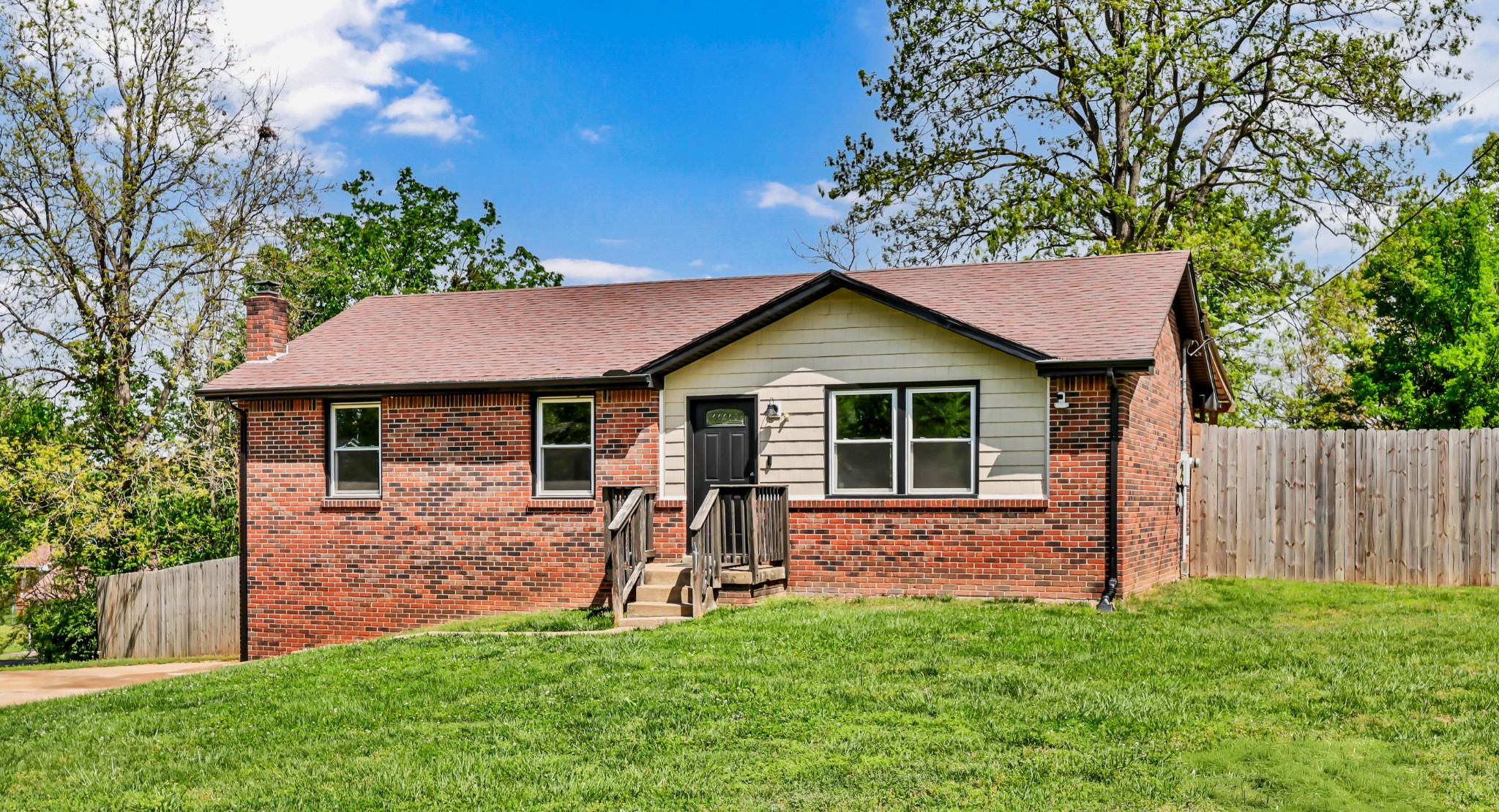 2186 Blakemore Dr