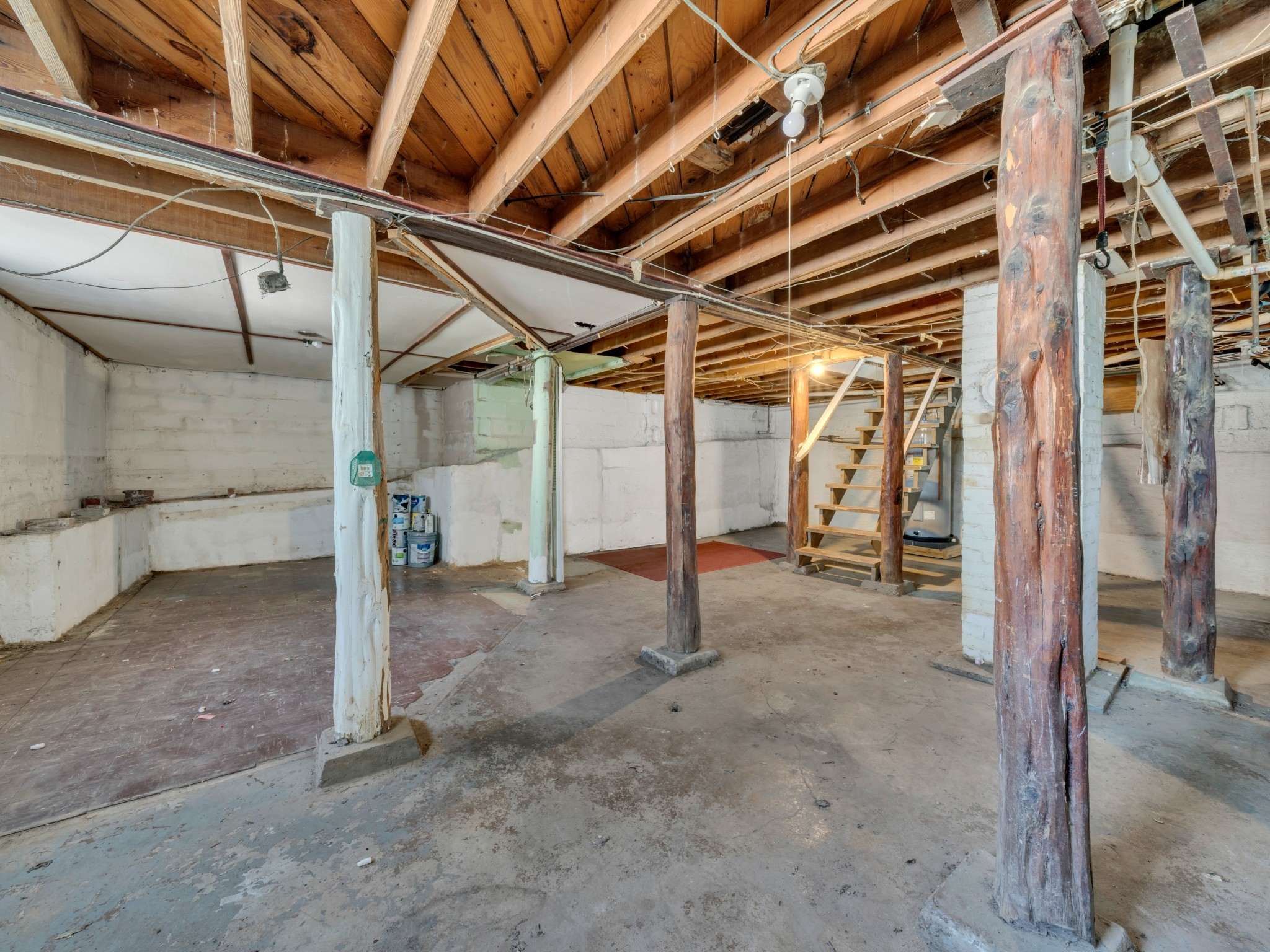 208 Inglewood Dr