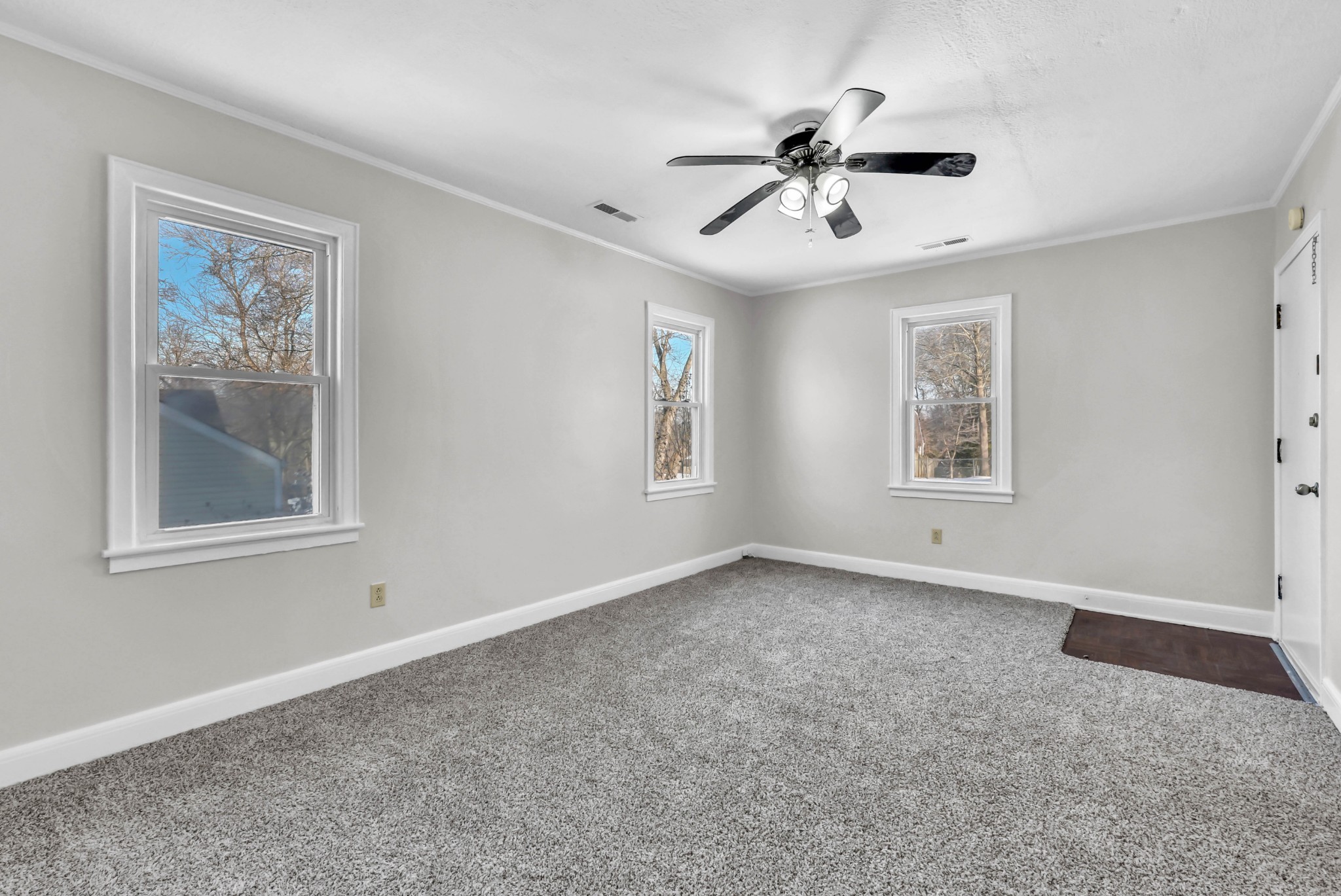 208 Inglewood Dr